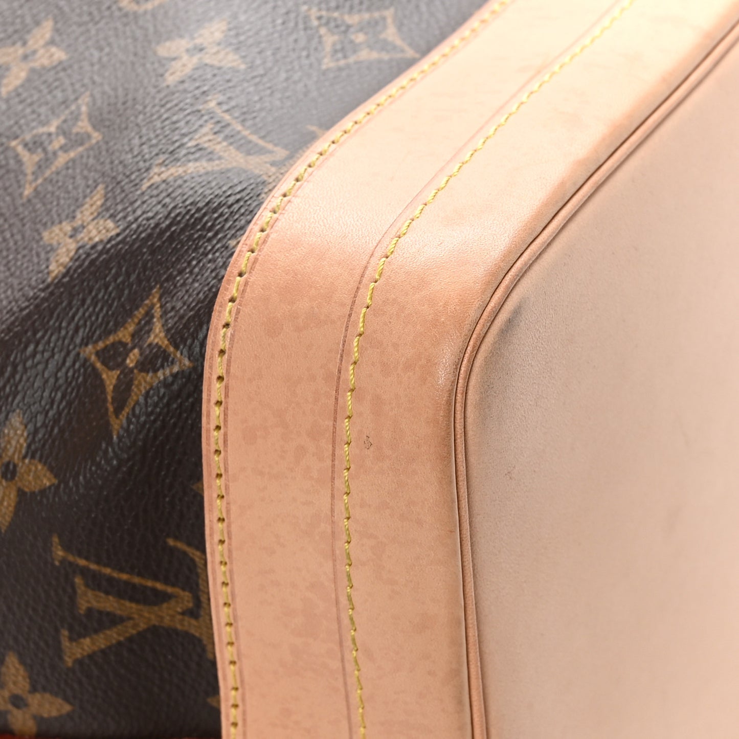 Monogram Noe