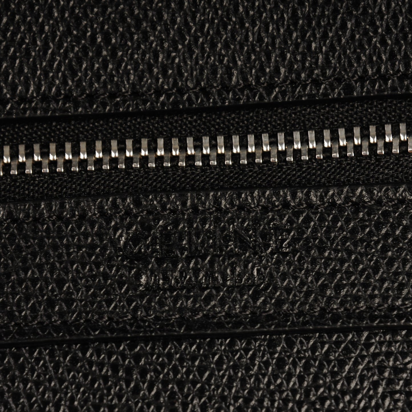 Grained Calfskin Small Vertical Cabas Black
