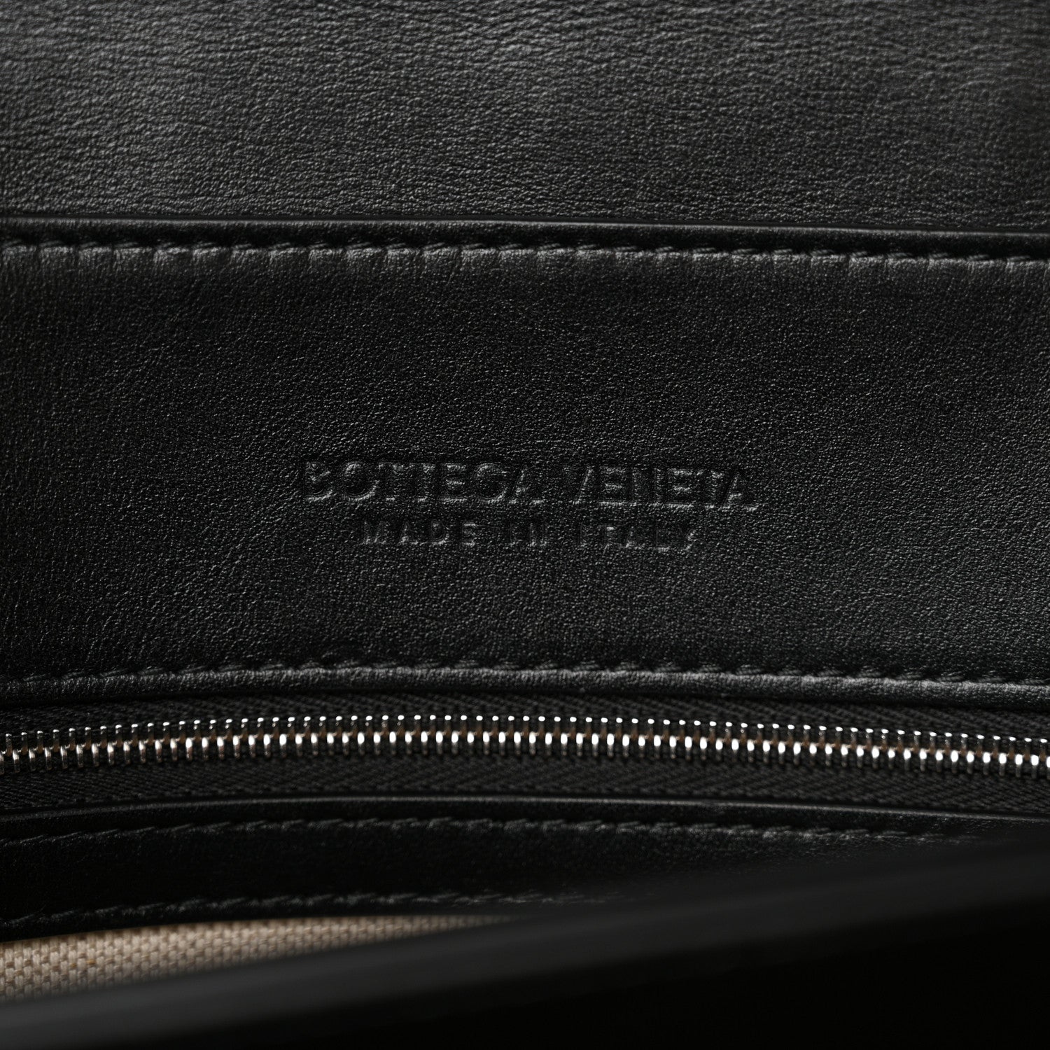Bottega Veneta Calfskin Intrecciato Medium Andiamo Messenger Bag Black 7 of 11