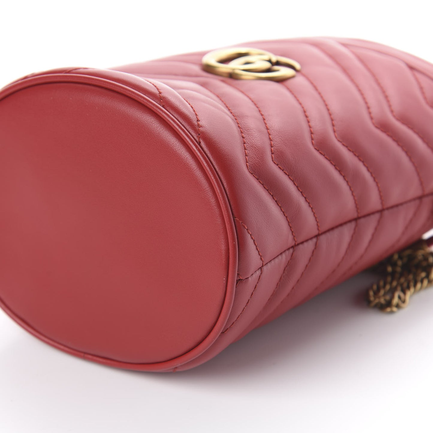 Calfskin Matelasse Mini GG Marmont 2.0 Bucket Bag Hibiscus Red