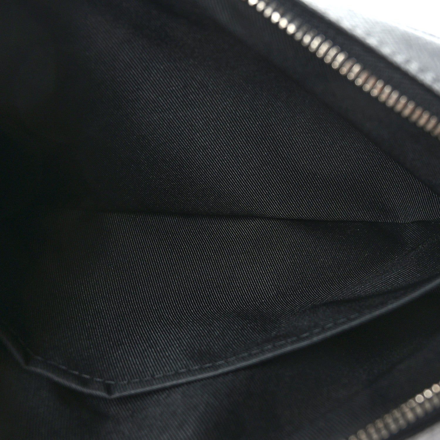 Louis Vuitton Taigarama Outdoor Messenger Gunmetal 5 of 9