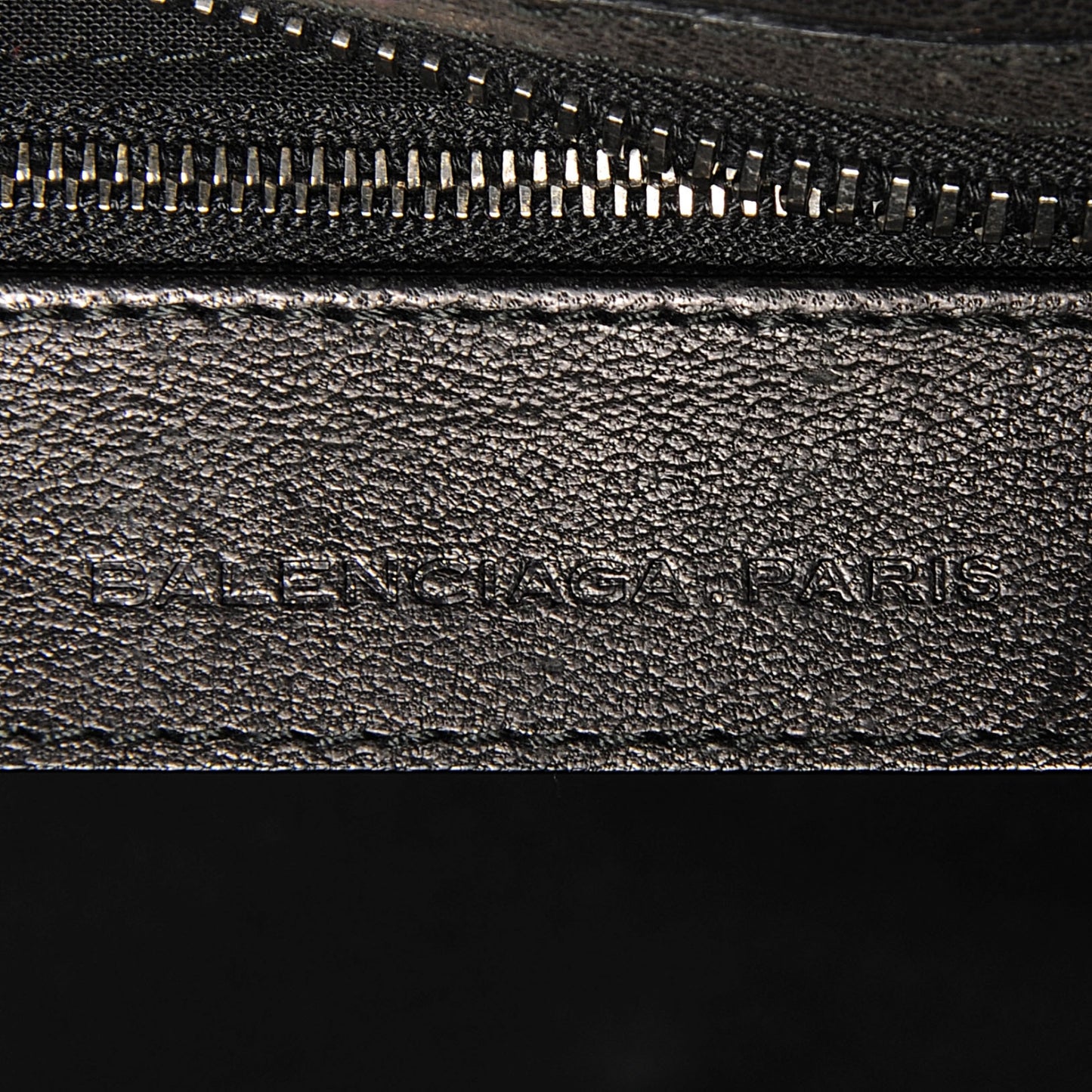 Wrinkled Lambskin Mens Arena Voyage Case Black