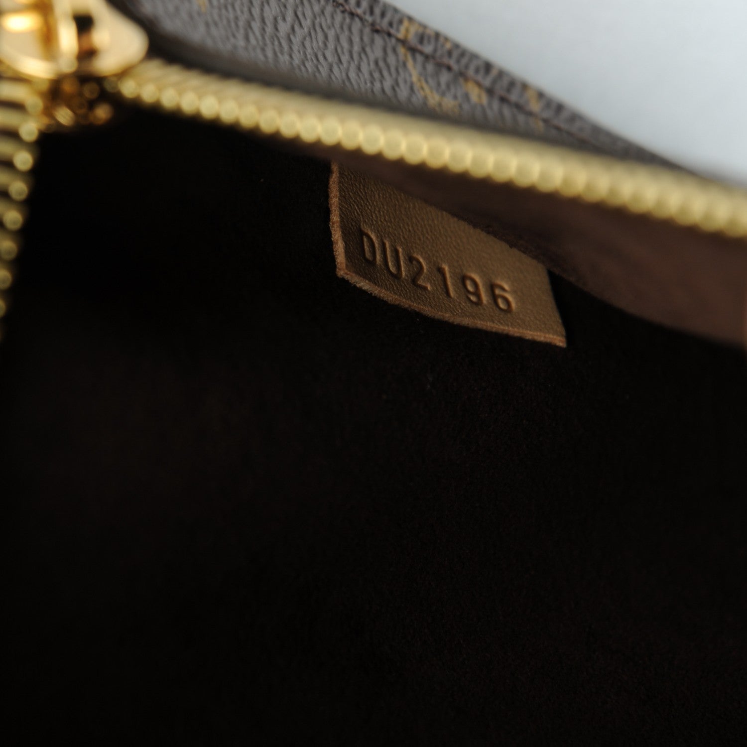 Louis Vuitton Monogram Pochette Metis 7 of 7