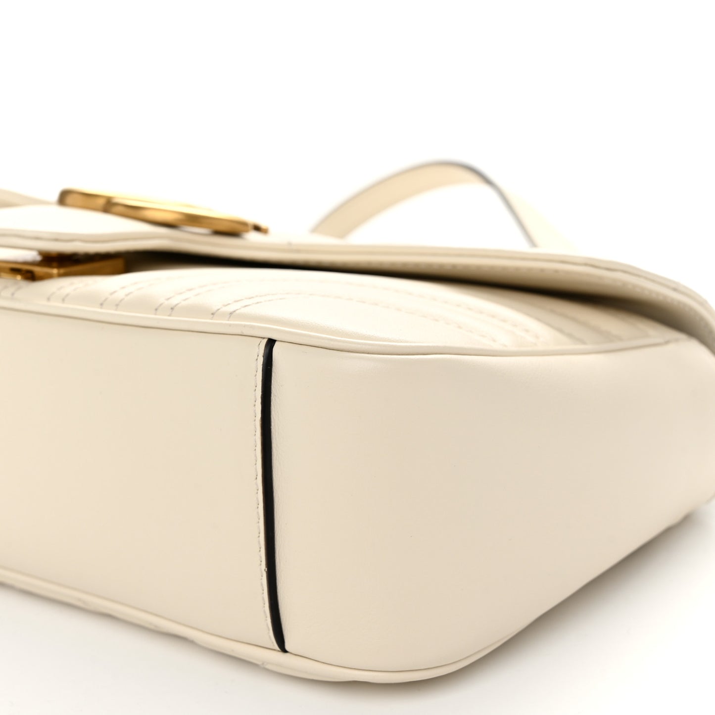 Calfskin Matelasse Small GG Marmont Shoulder Bag White
