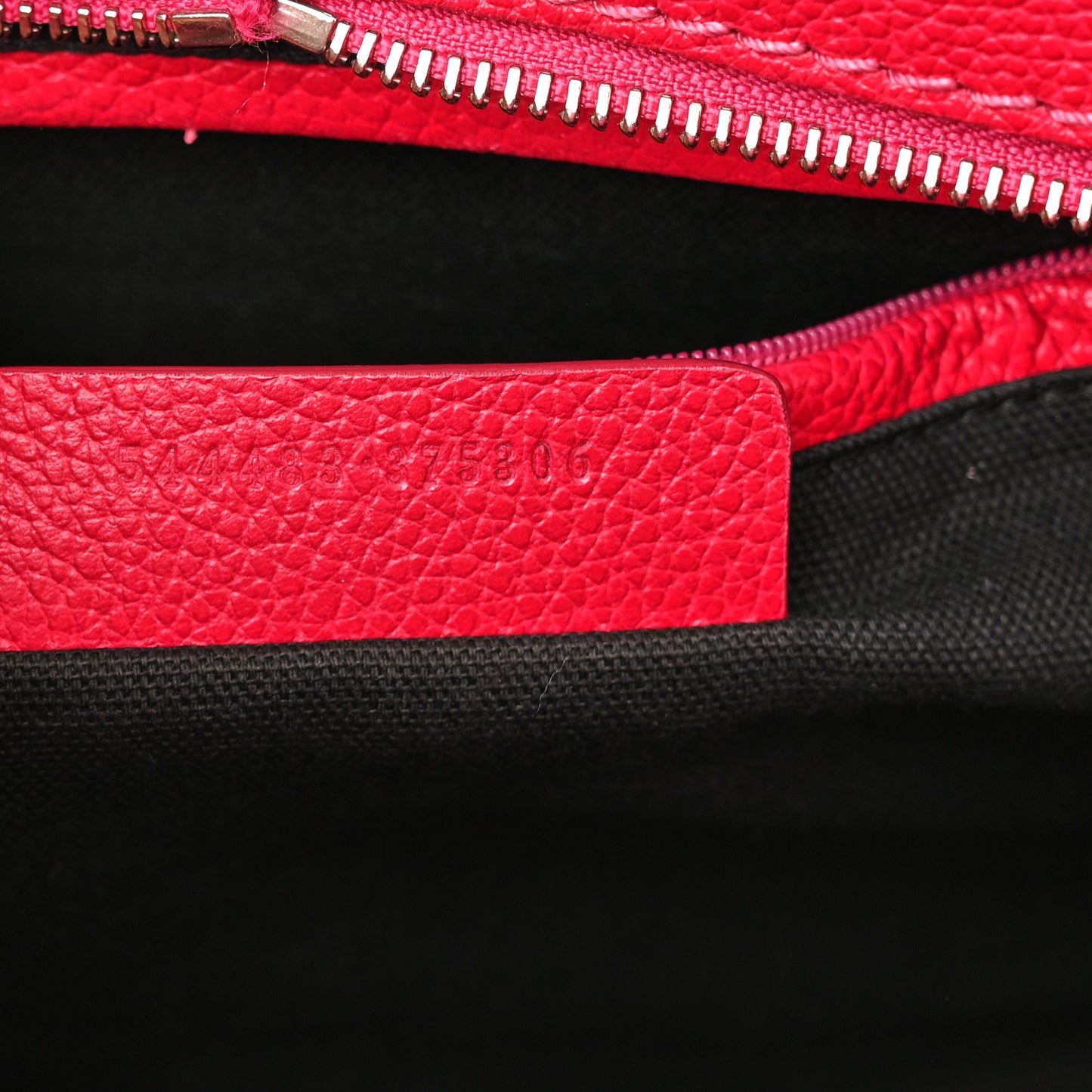 Pebbled Calfskin Small Skull Padlock Zip Around Tote Red