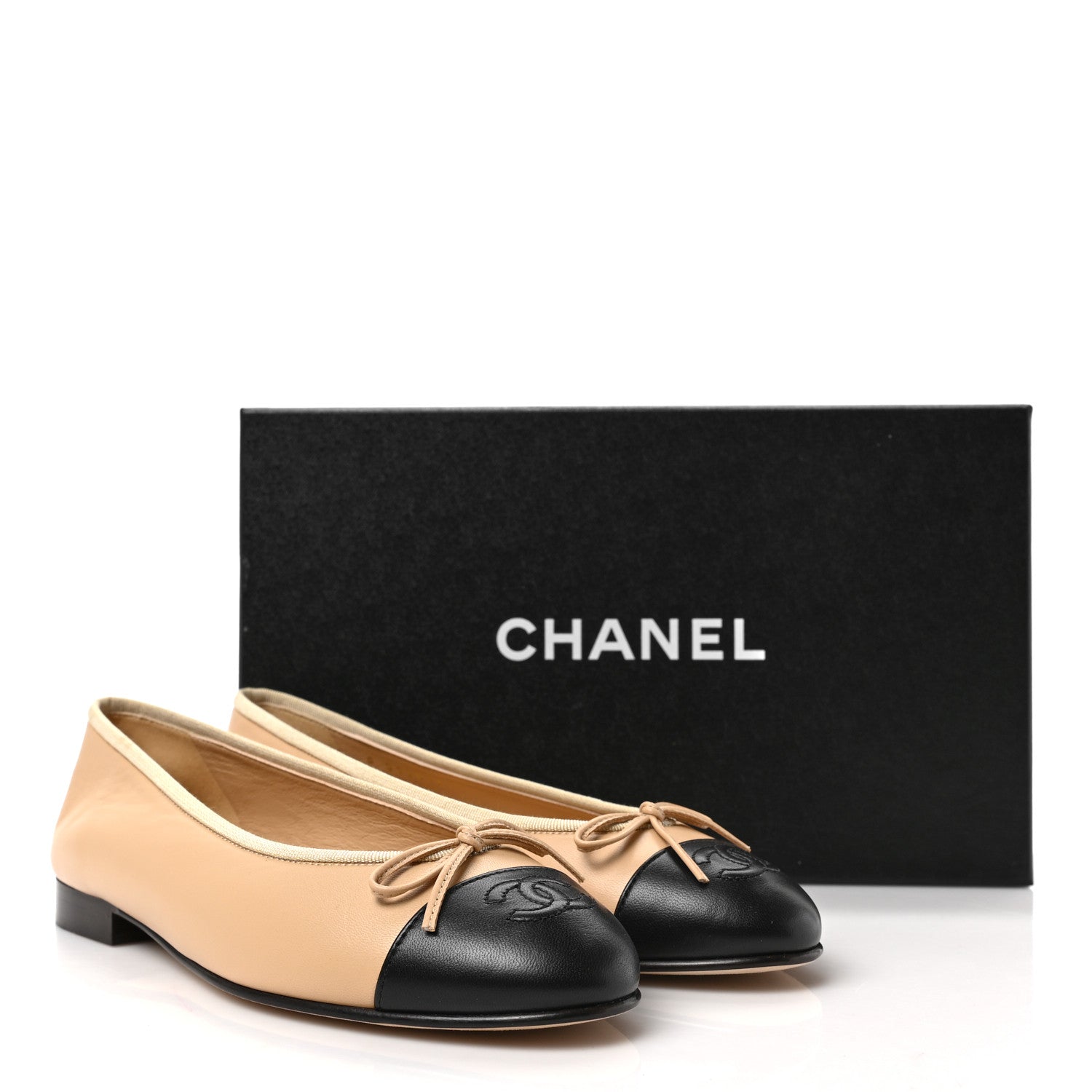 Chanel Lambskin Cap Toe CC Ballerina Flats 37.5 Beige Black 8 of 8
