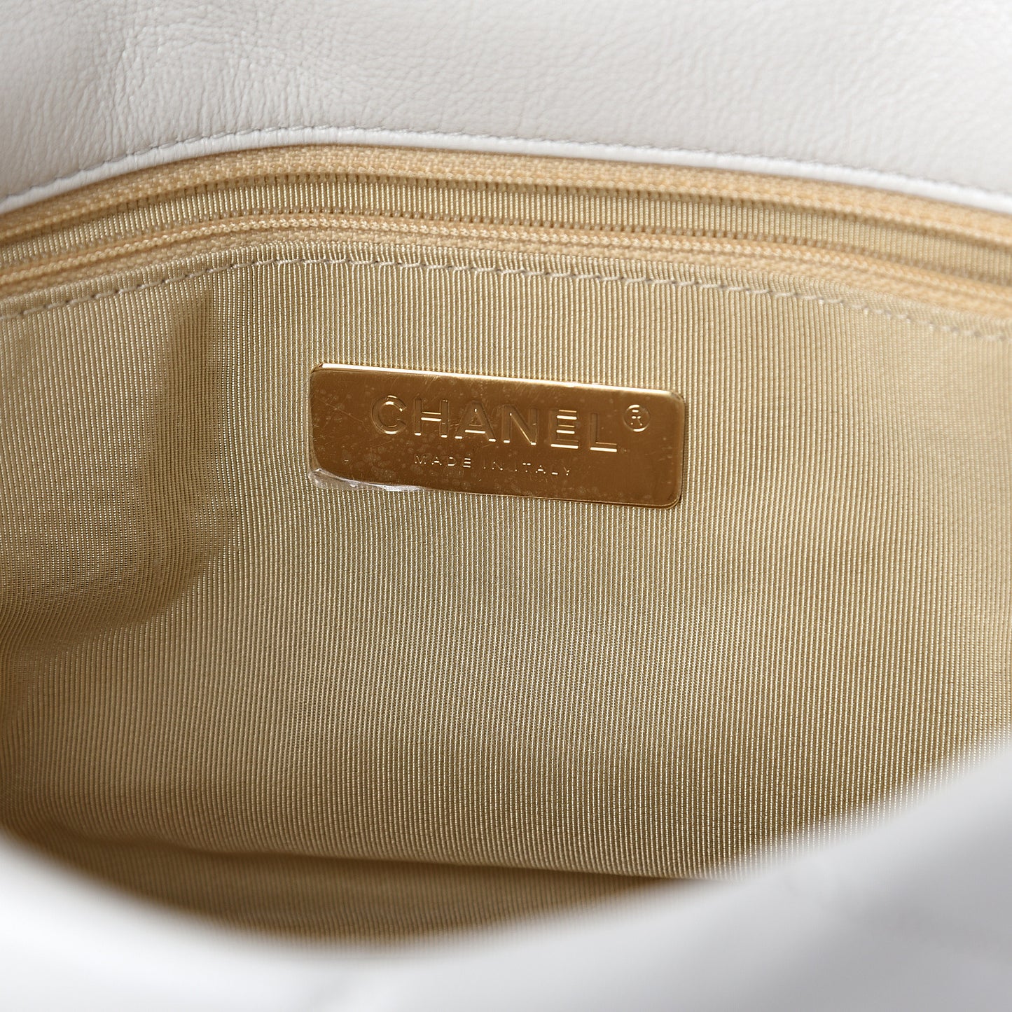 Goatskin Quilted Medium 19 Flap White
