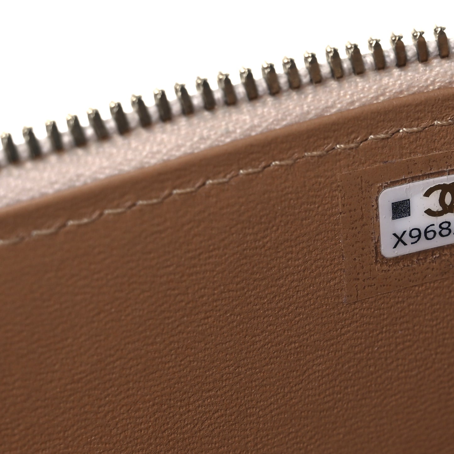 Lambskin Quilted Small Top Handle Vanity Case With Chain Ecru Dark Beige