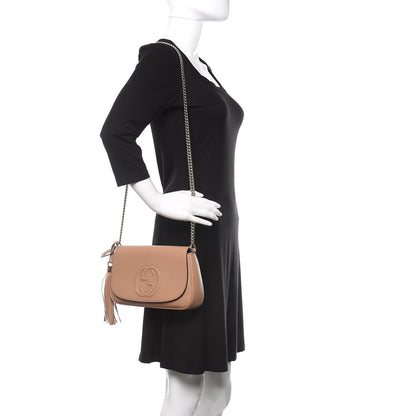 Gucci Pebbled Calfskin Medium Soho Flap Crossbody Camelia 2 of 11