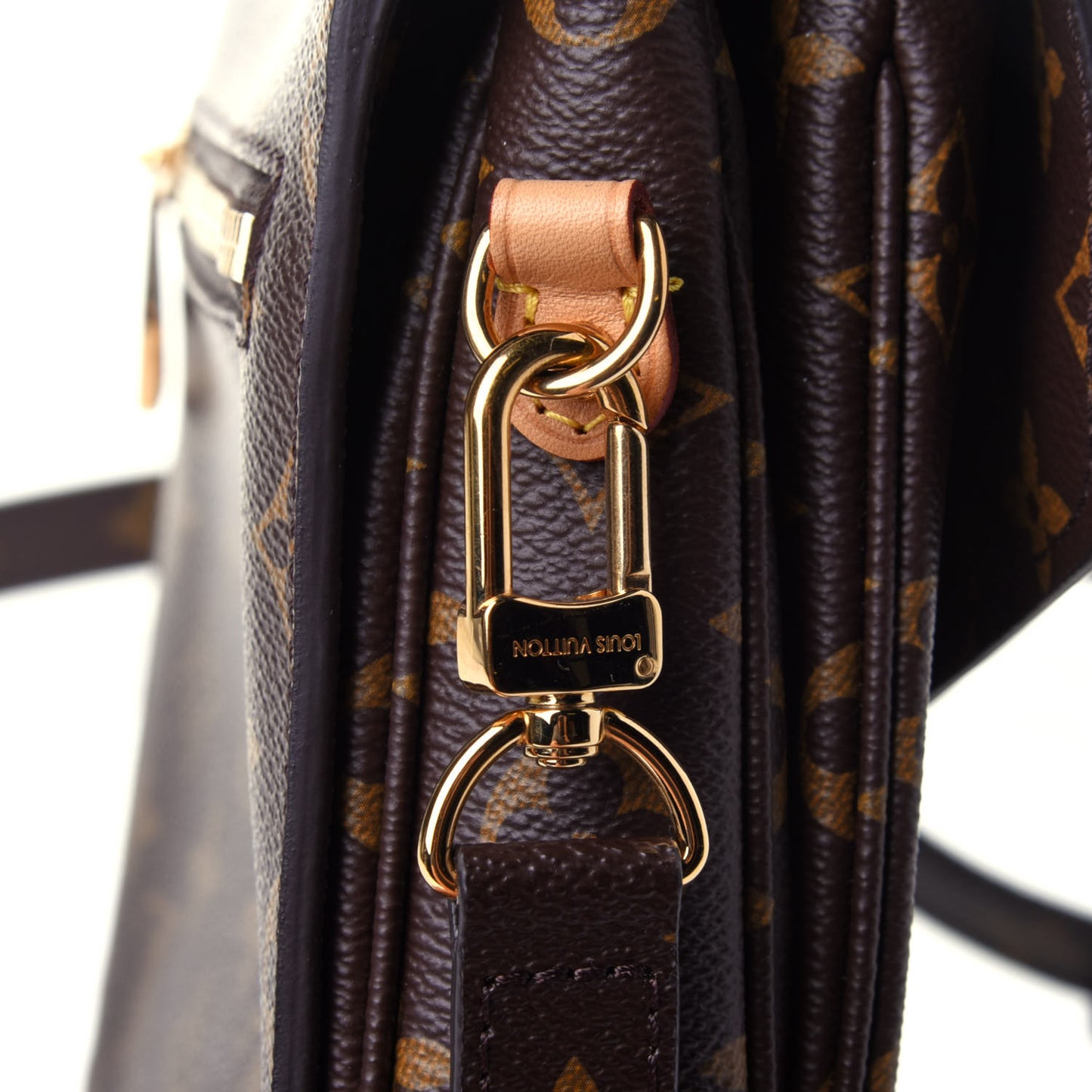 Monogram Pochette Metis