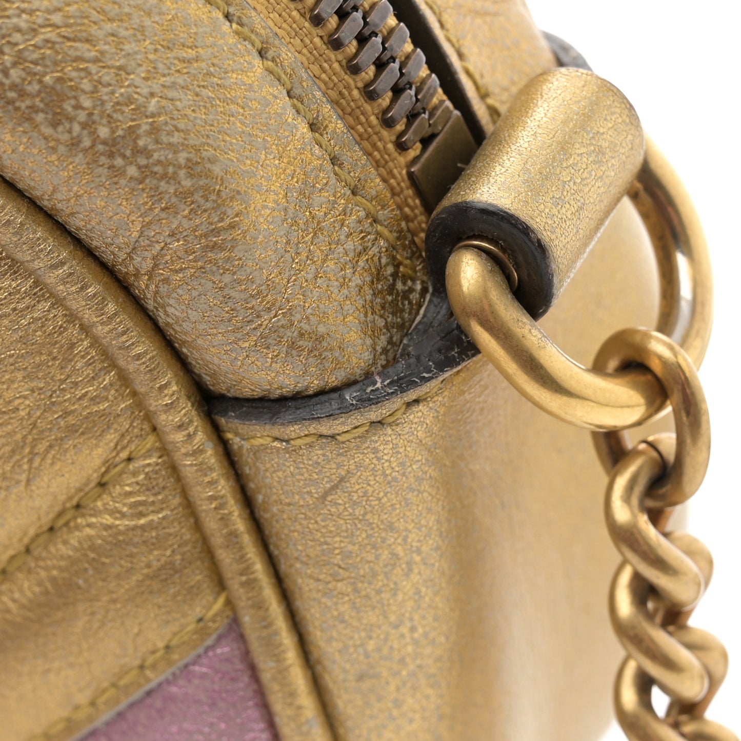 Metallic Nappa Matelasse Heart Mini GG Marmont Round Shoulder Bag Oro Vecchio Rosa