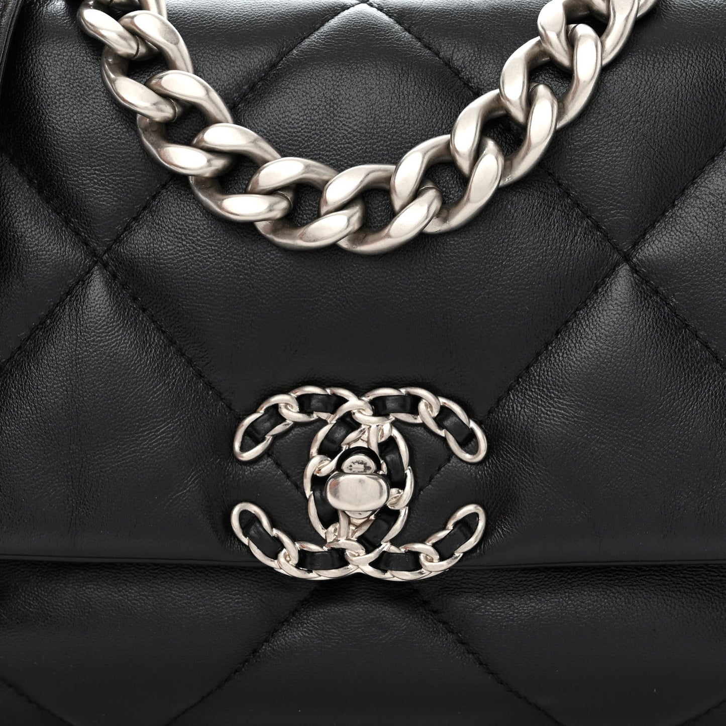 Lambskin Quilted Medium Chanel 19 Flap Black