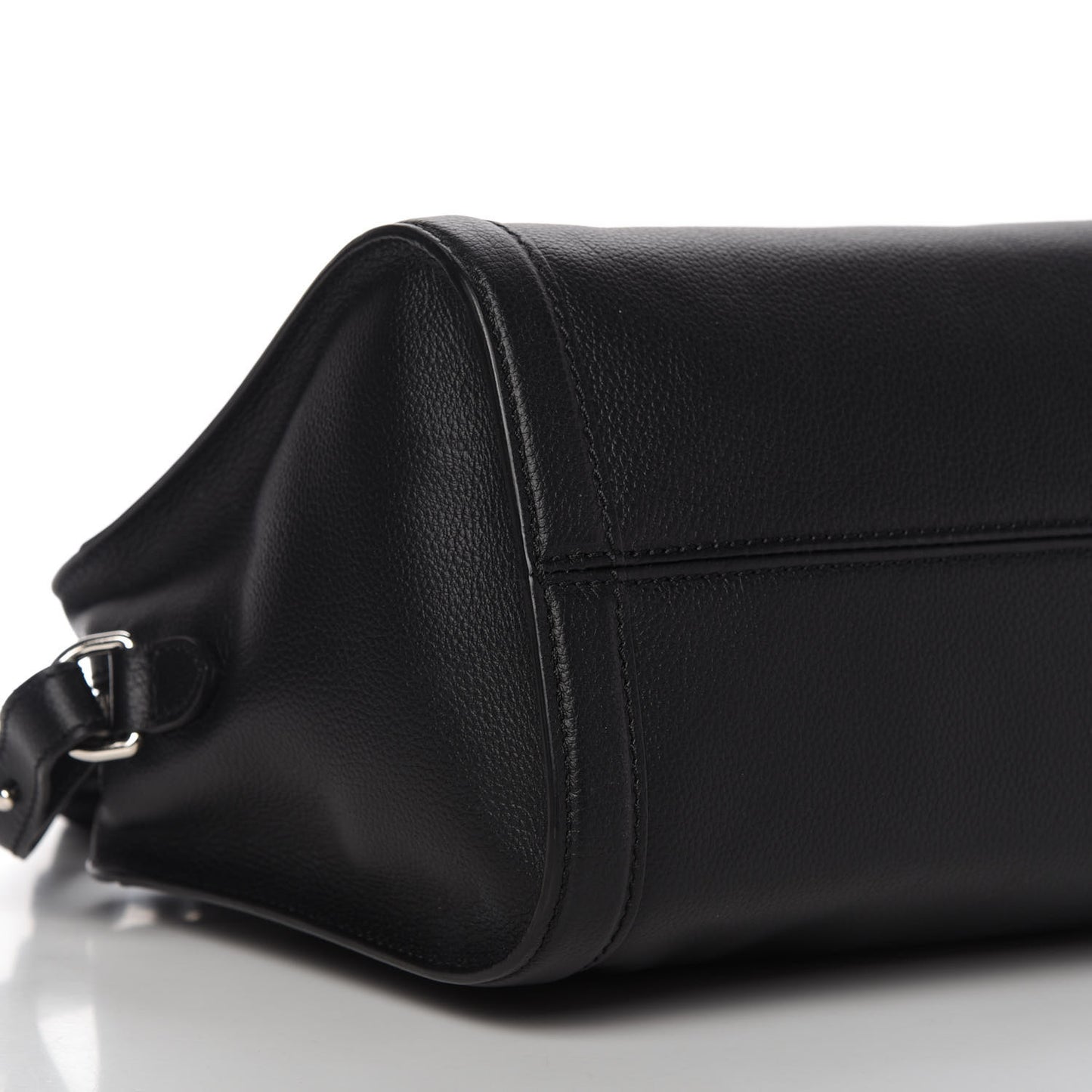 Pebbled Calfskin Small Skull Padlock Zip Around Tote Black