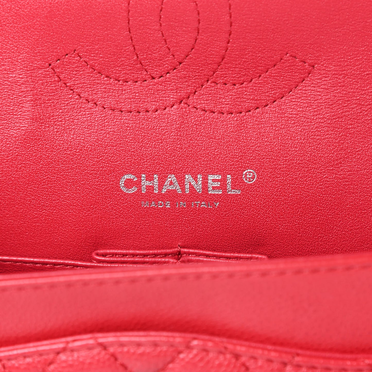 Washed Caviar Quilted Medium Double Flap Red