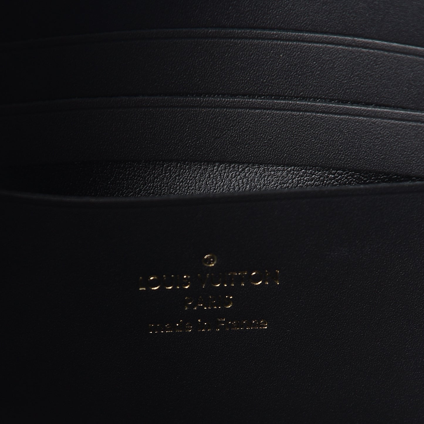 Reverse Monogram Dauphine Chain Wallet