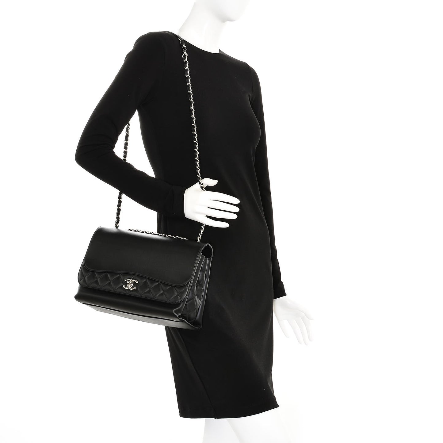 Calfskin Jumbo Tramezzo Flap Black