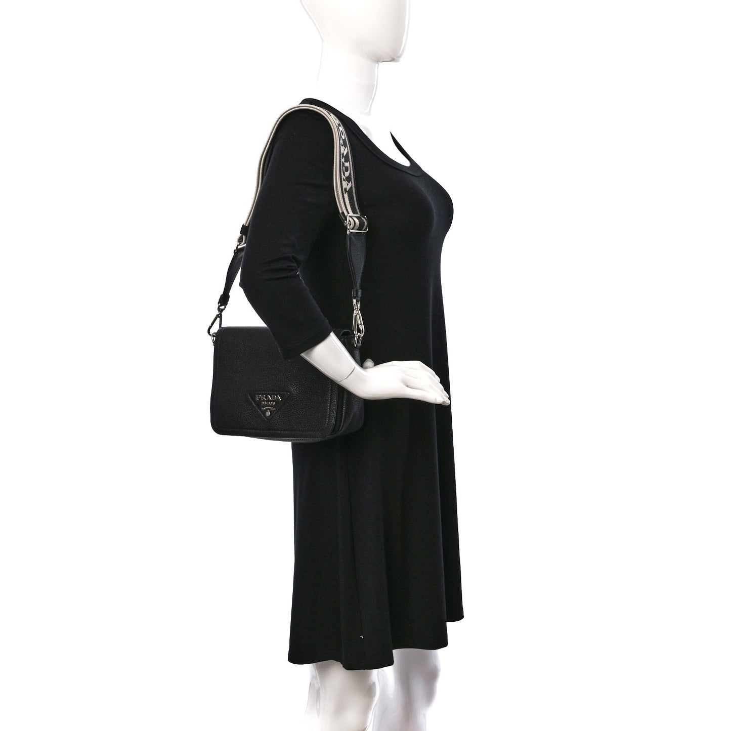 Vitello Daino Soft Flap Crossbody Black
