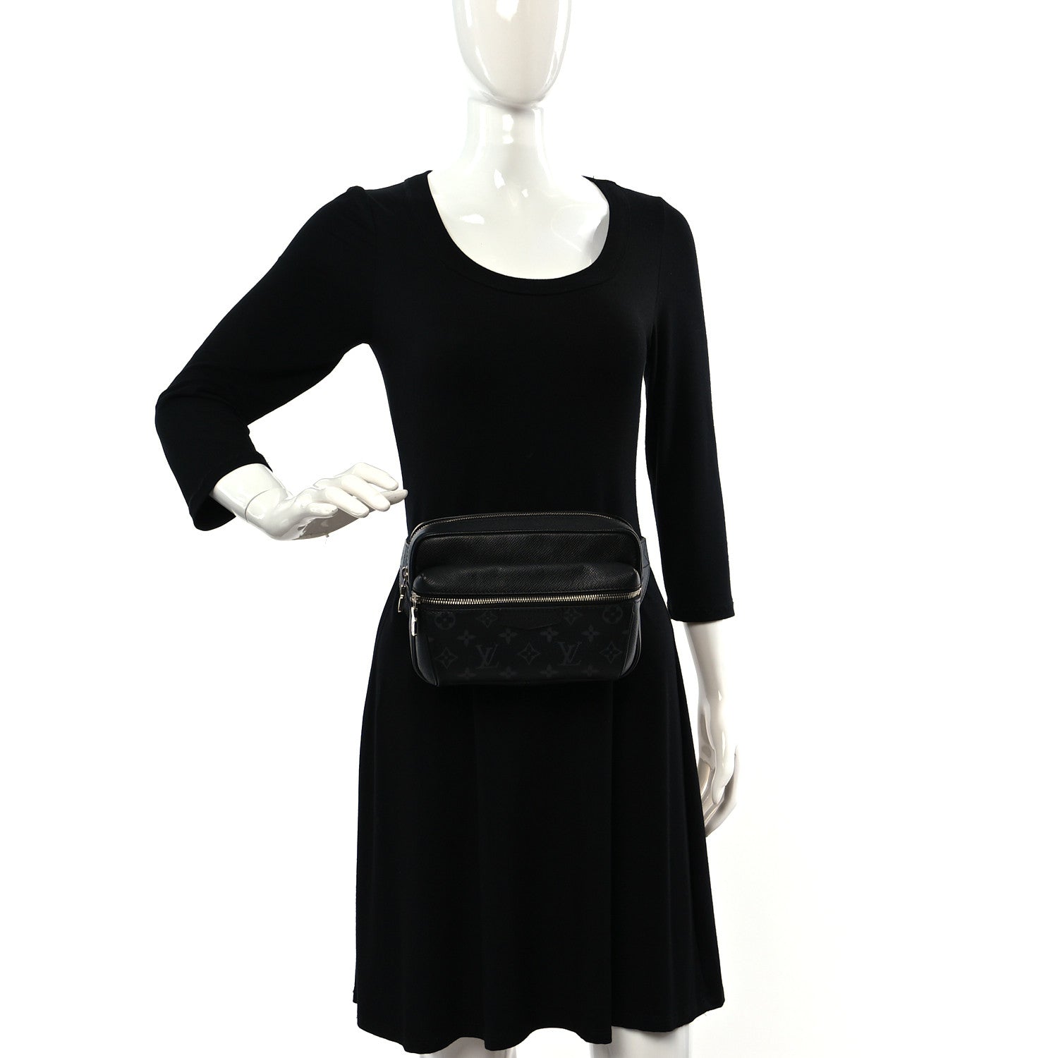 Louis Vuitton Taiga Monogram Outdoor Bumbag Black 2 of 7