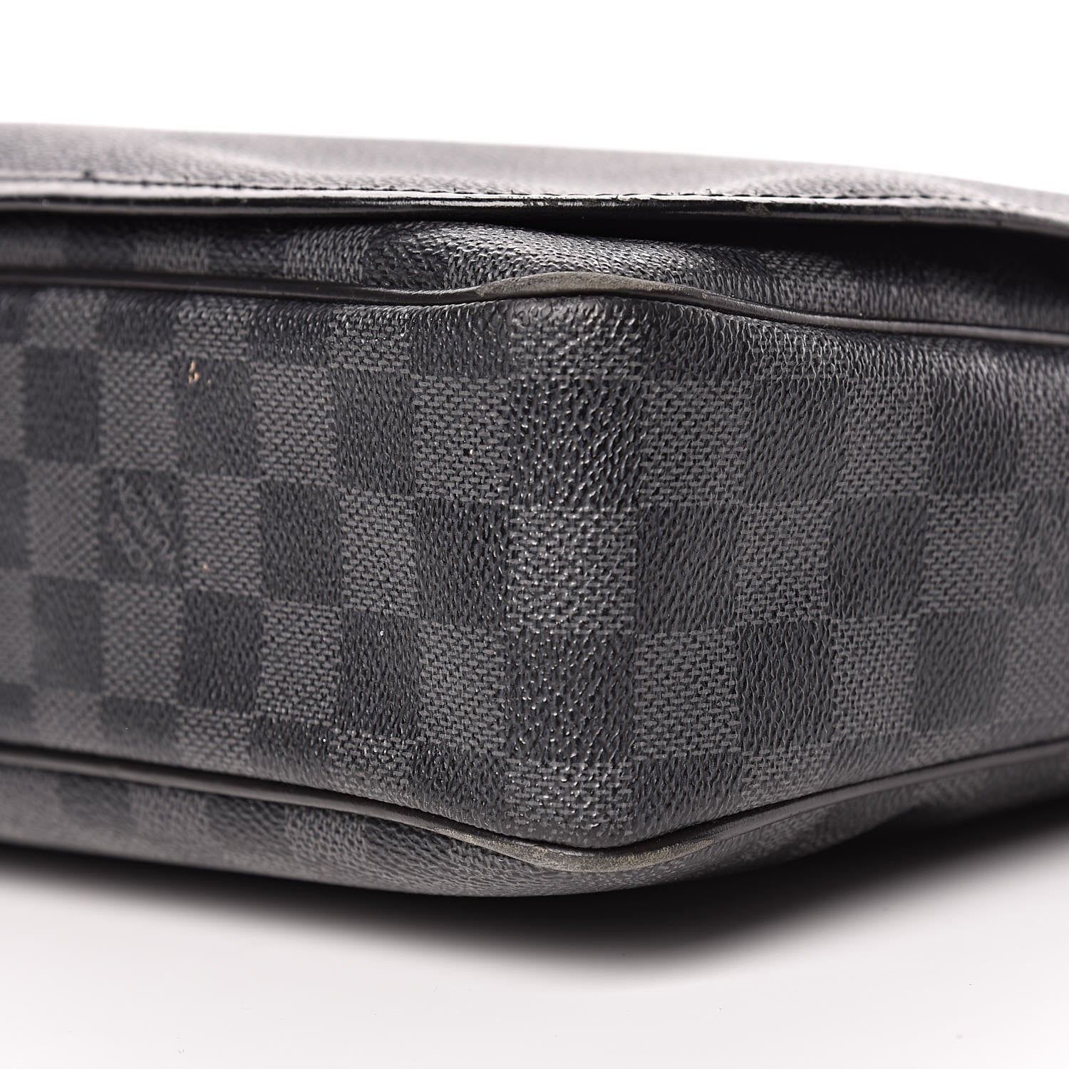 Louis Vuitton Damier Graphite District GM 13 of 13