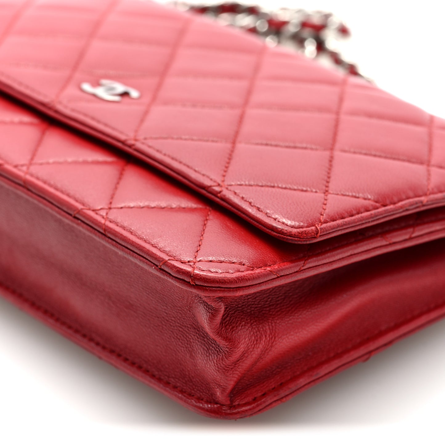 Lambskin Quilted Wallet On Chain WOC Red