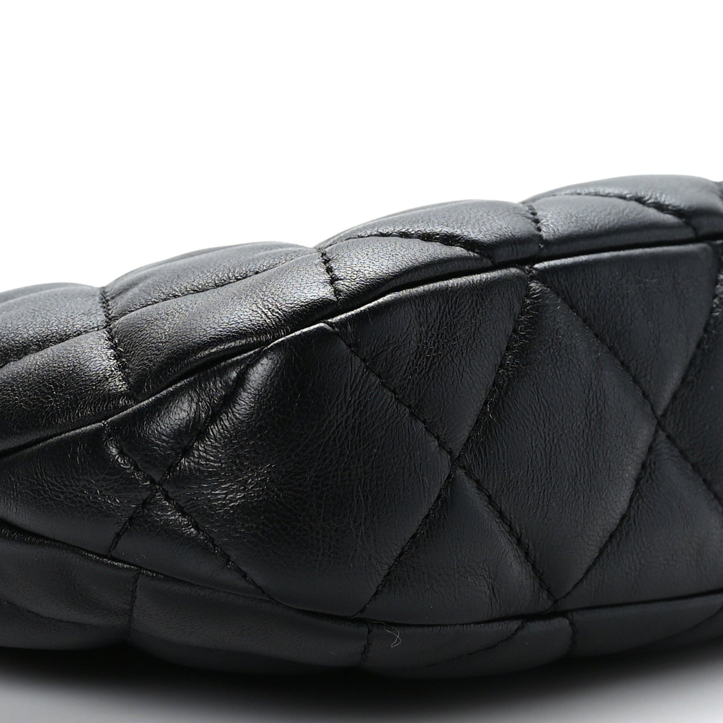 Lambskin Quilted CC Links Hobo Black