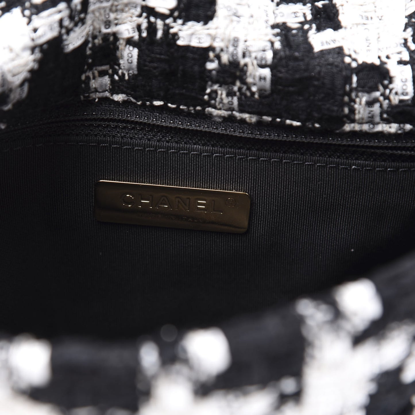 Tweed Quilted Medium 19 Flap Black Ecru White