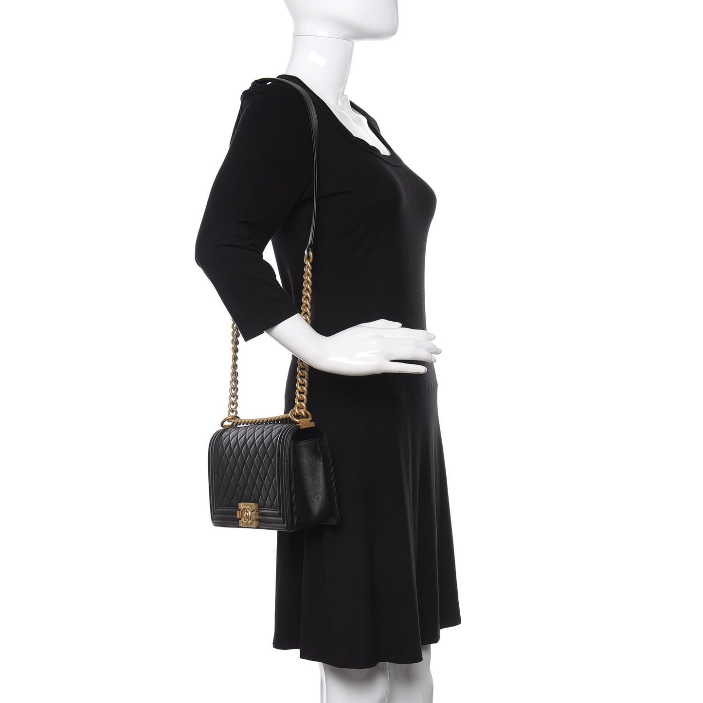 Caviar Quilted Medium Boy Flap Black