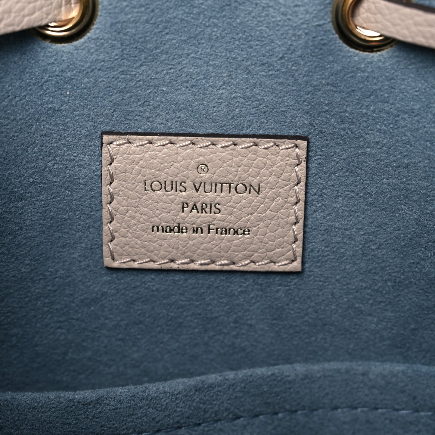Calfskin Lockme Bucket MM Greige