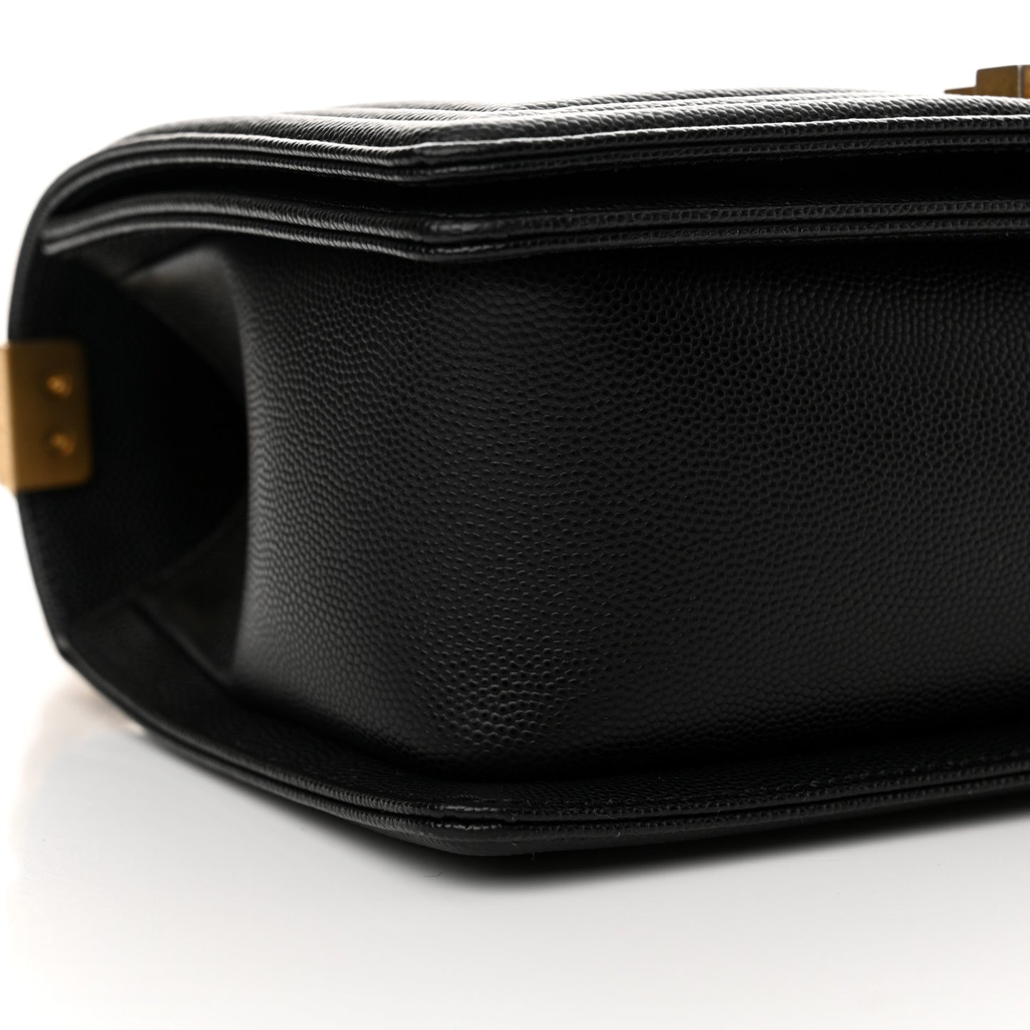 Caviar Quilted Medium Boy Flap Black