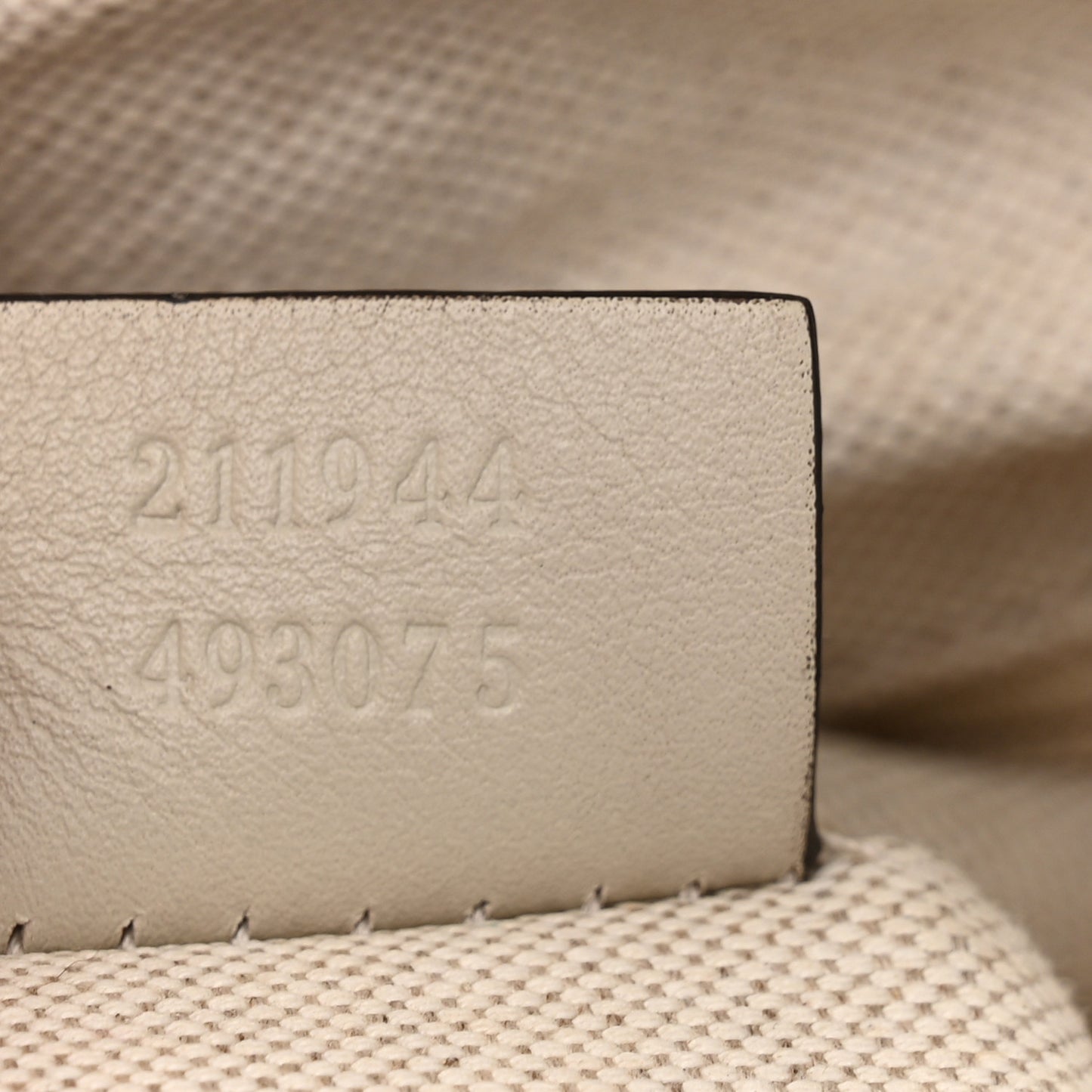 Guccissima Medium Sukey Tote Mystic White