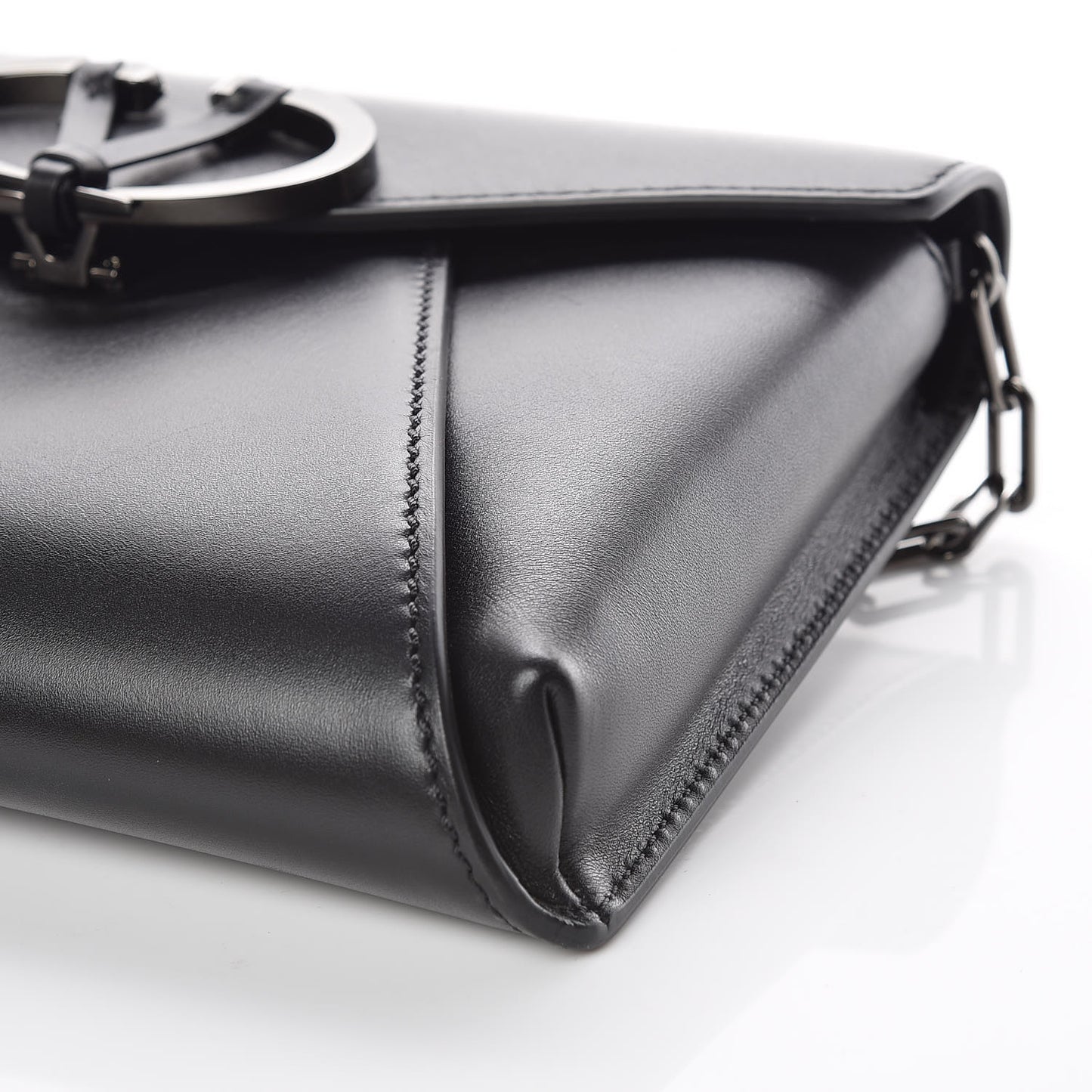 Calfskin V Rivet Chain Clutch Black