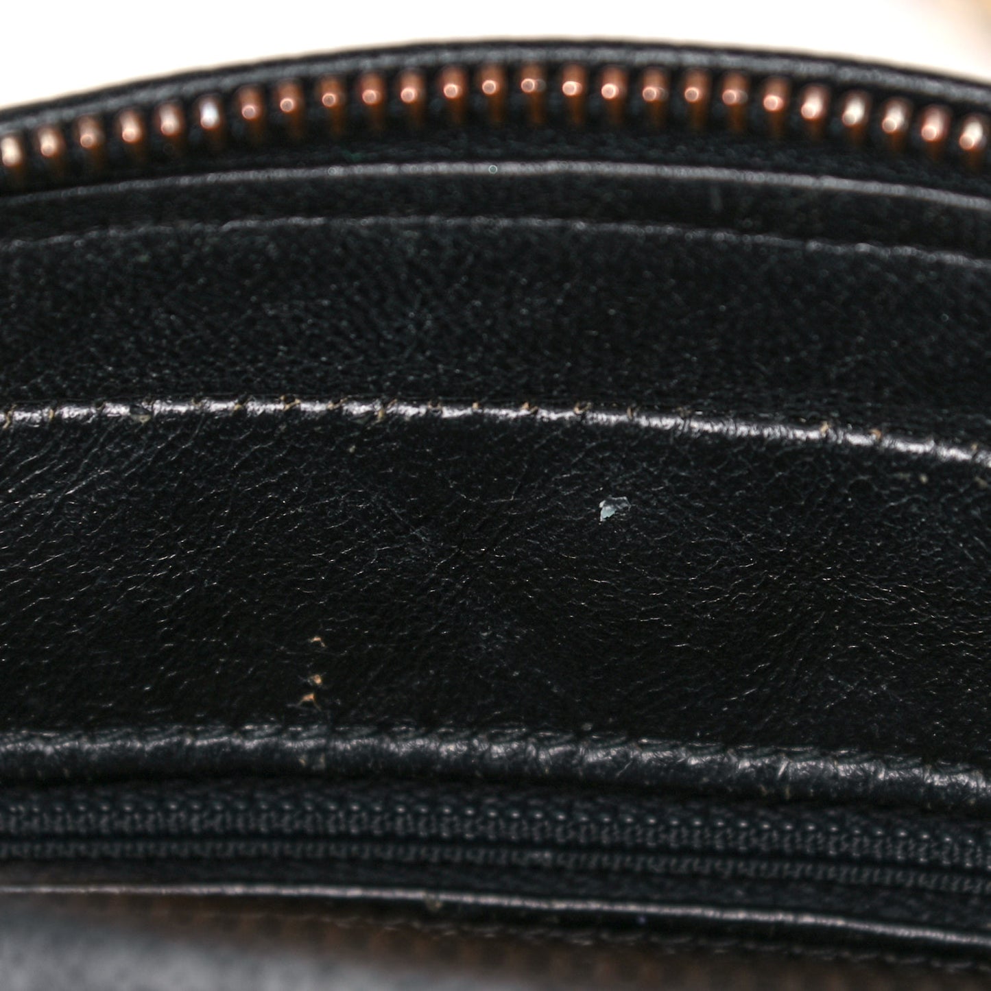Caviar Quilted CC Camera Case Black
