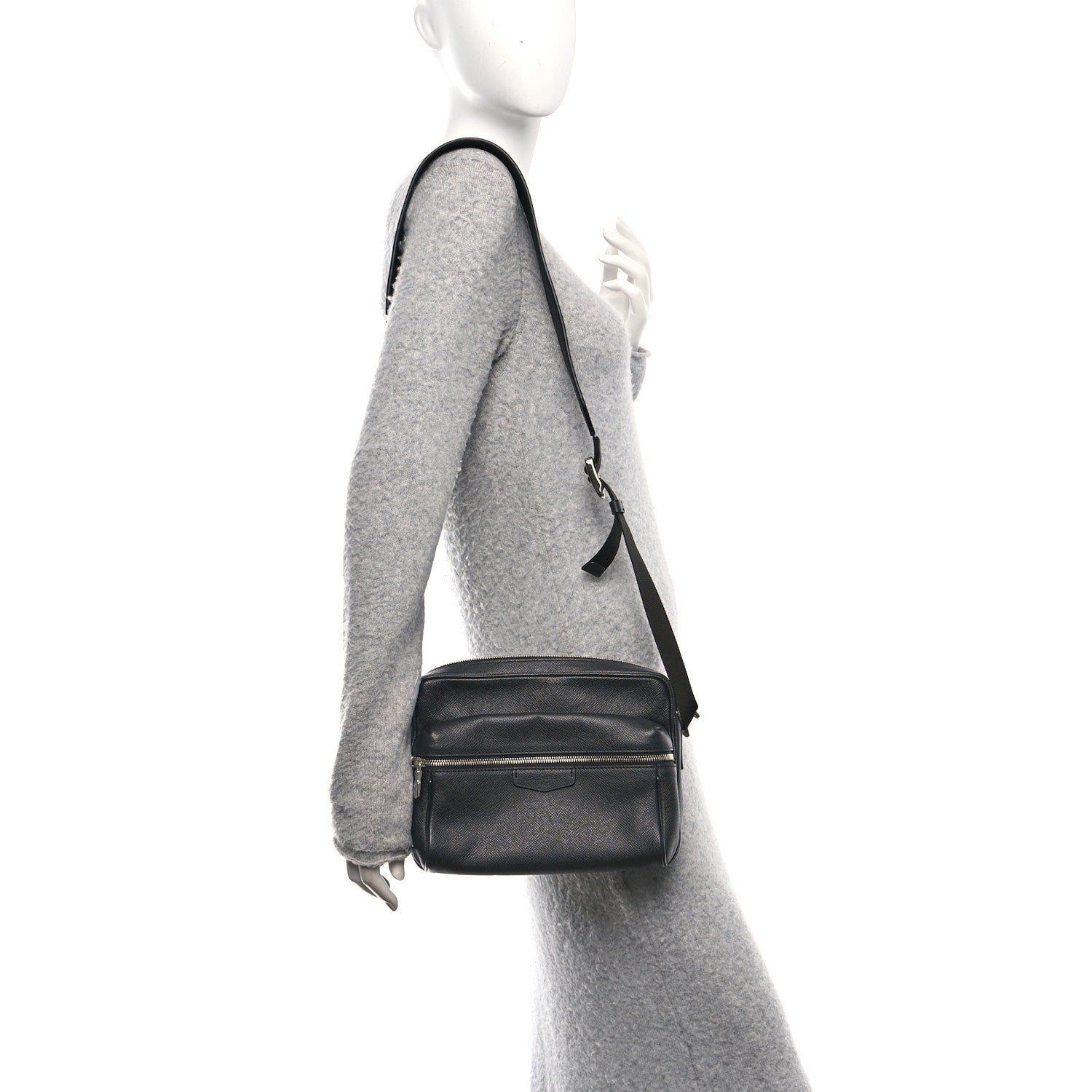 Louis Vuitton Taiga Outdoor Messenger PM  Black 2 of 10