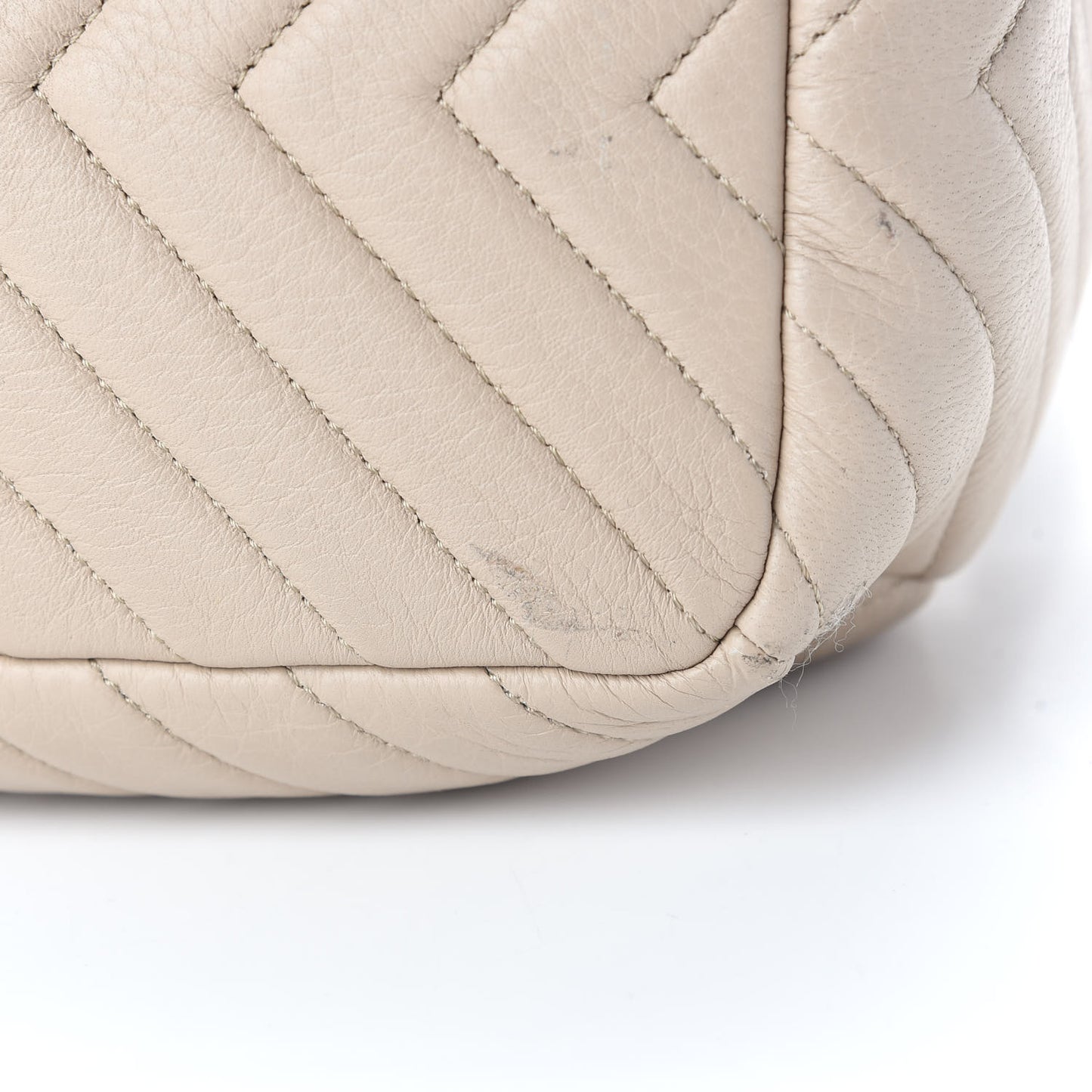 Deerskin Chevron Small CC Chain Bucket Bag Beige