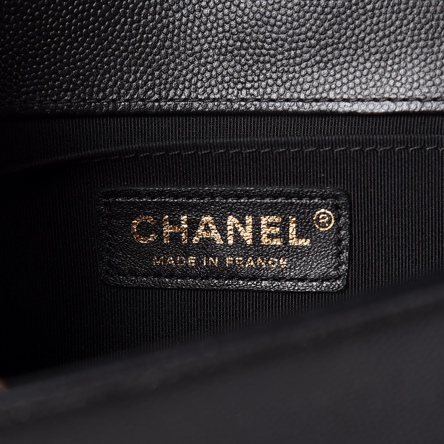 Caviar Quilted Medium Boy Flap Black