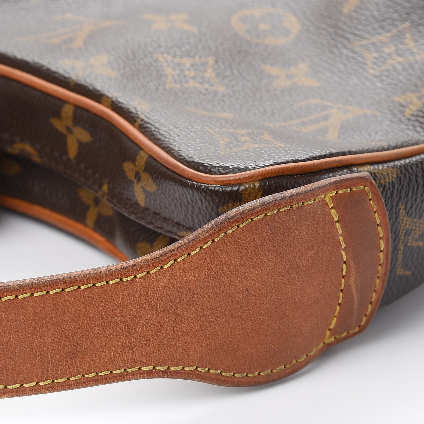 Monogram Croissant MM