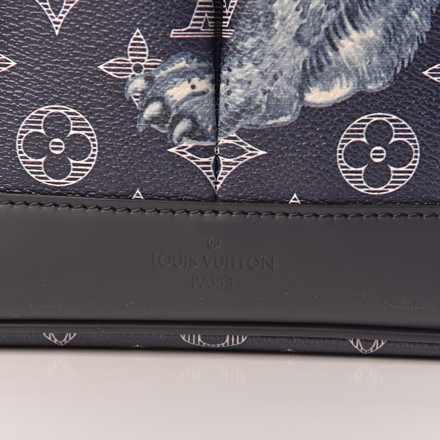 Louis Vuitton Savane Monogram Chapman Messenger PM Encre 7 of 10