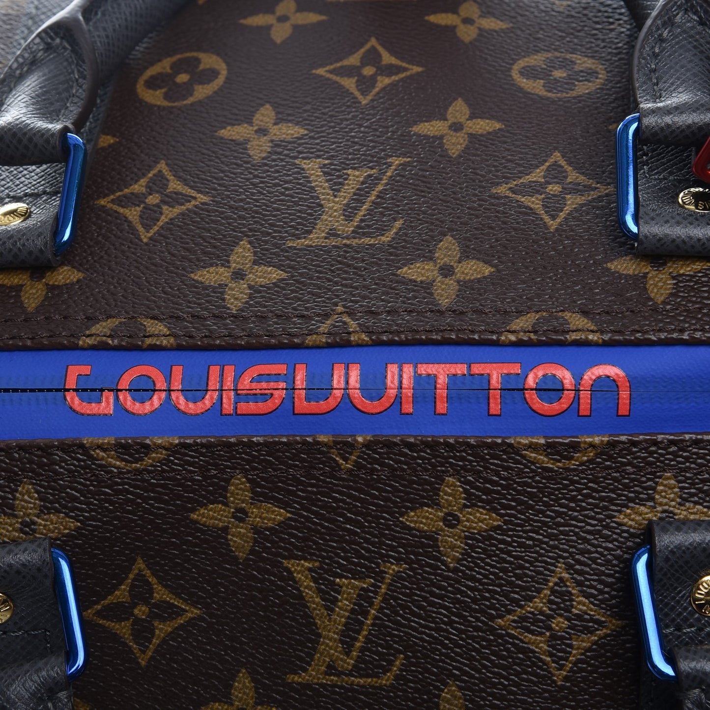 Monogram Taiga Outdoor Keepall Bandouliere 55