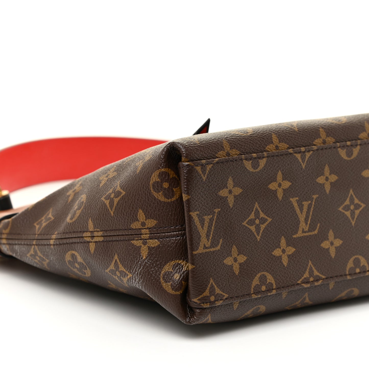Monogram Tuileries Besace Caramel Rouge