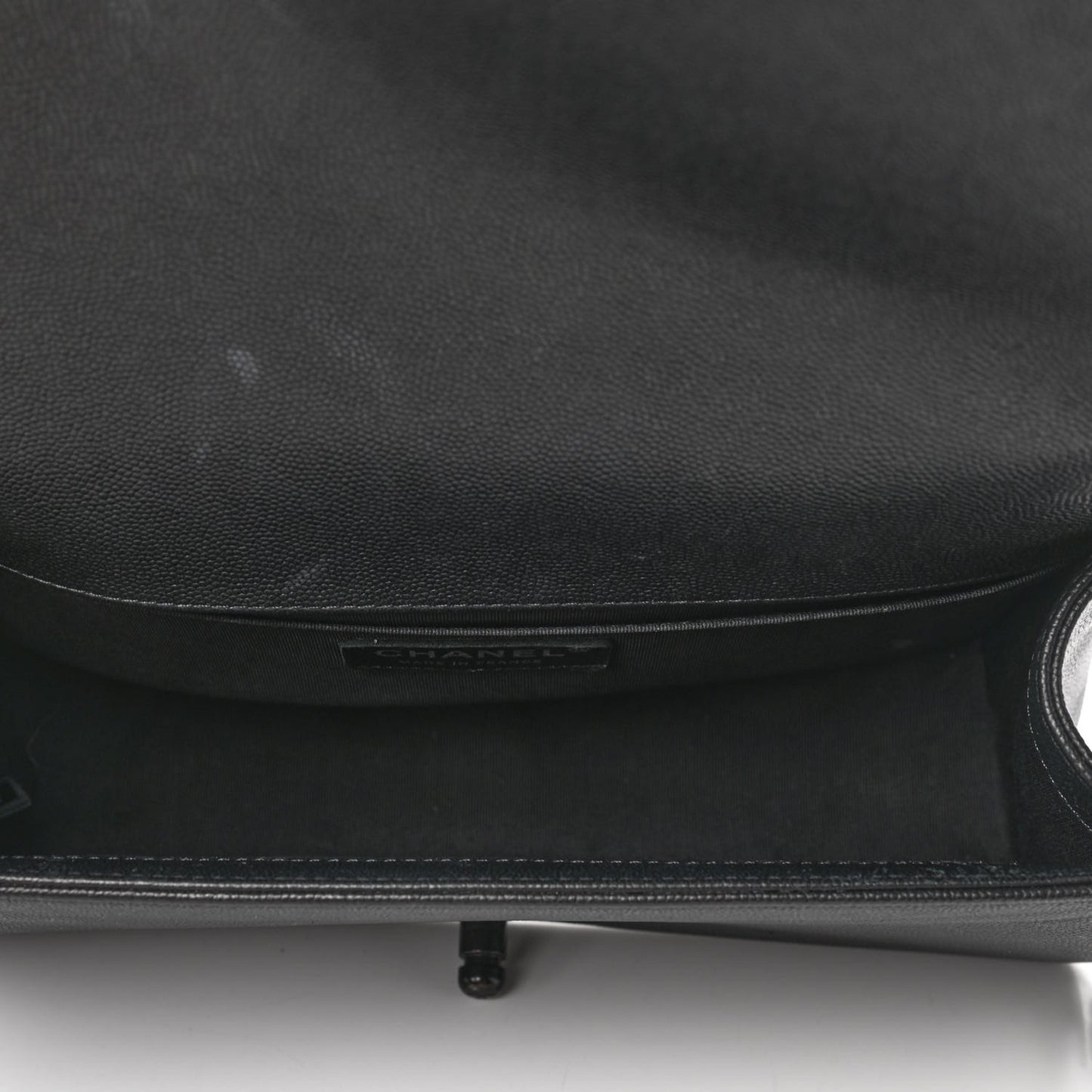 Caviar Quilted Medium Boy Flap So Black
