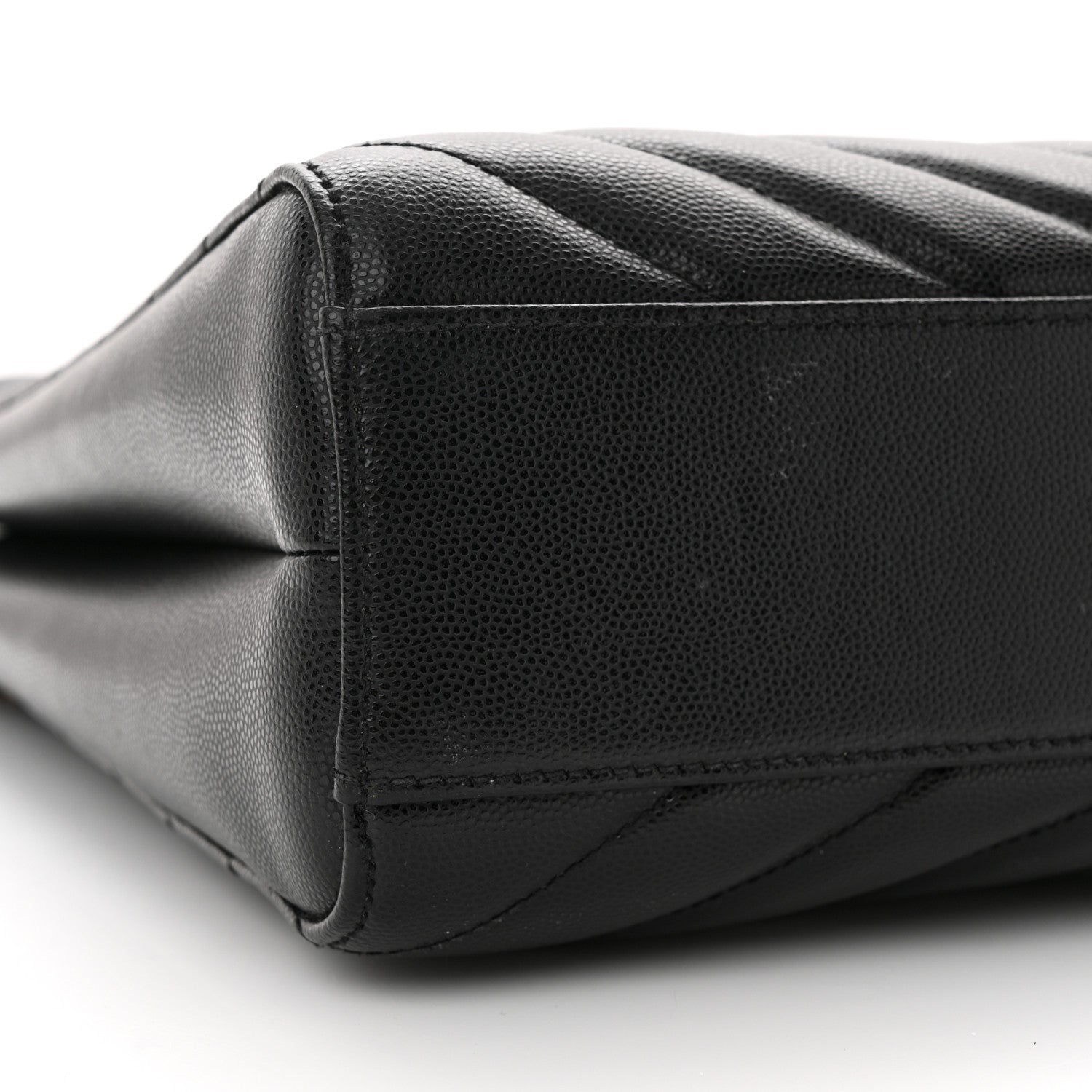 Saint Laurent Grain de Poudre Matelasse Chevron Medium Tribeca Shopping Bag Black 10 of 15
