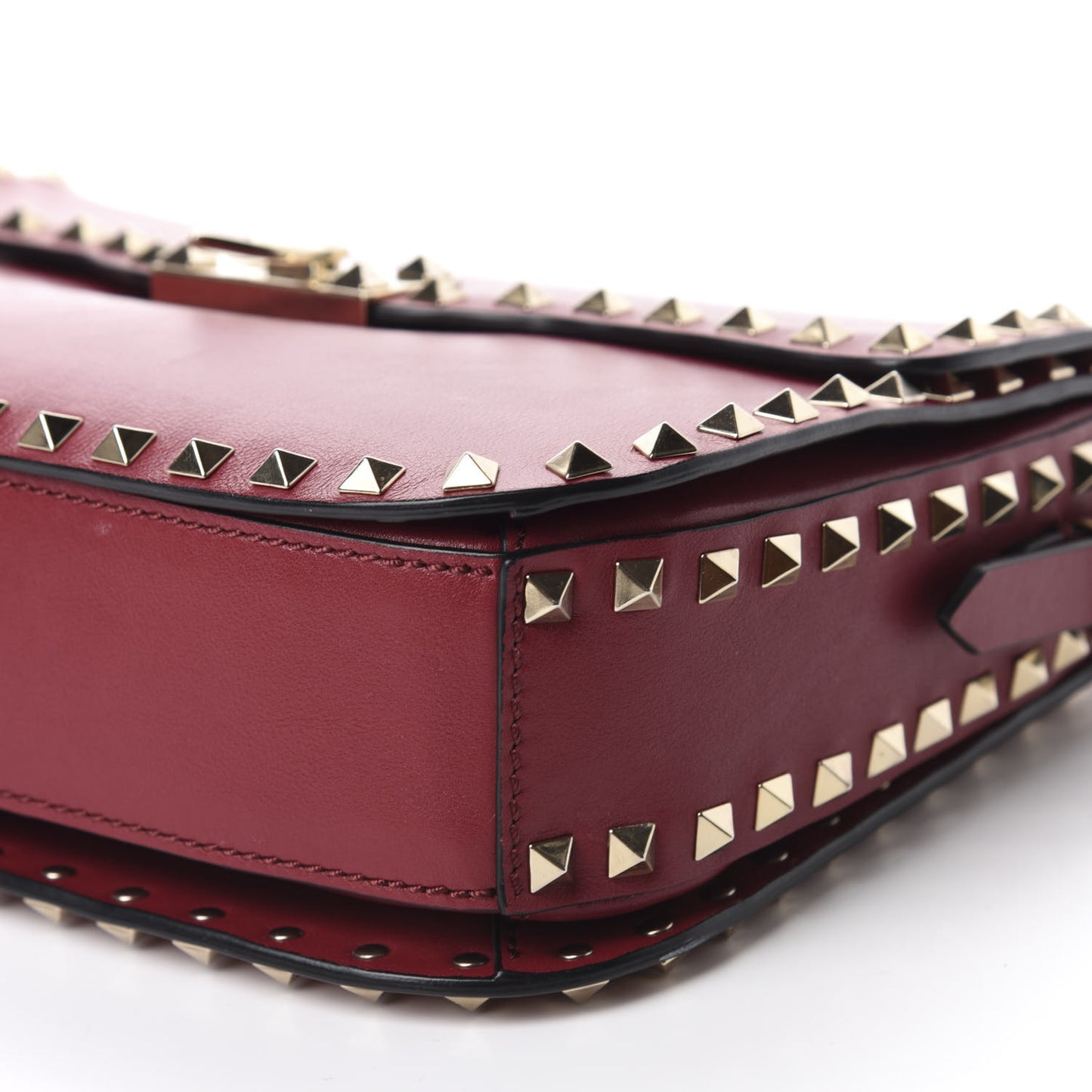 Vitello Medium Rockstud Flap Saddle Bag Scarlet