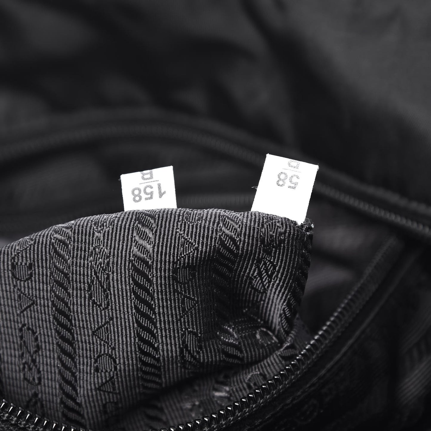 Tessuto Nylon Saffiano Vela Tote Black