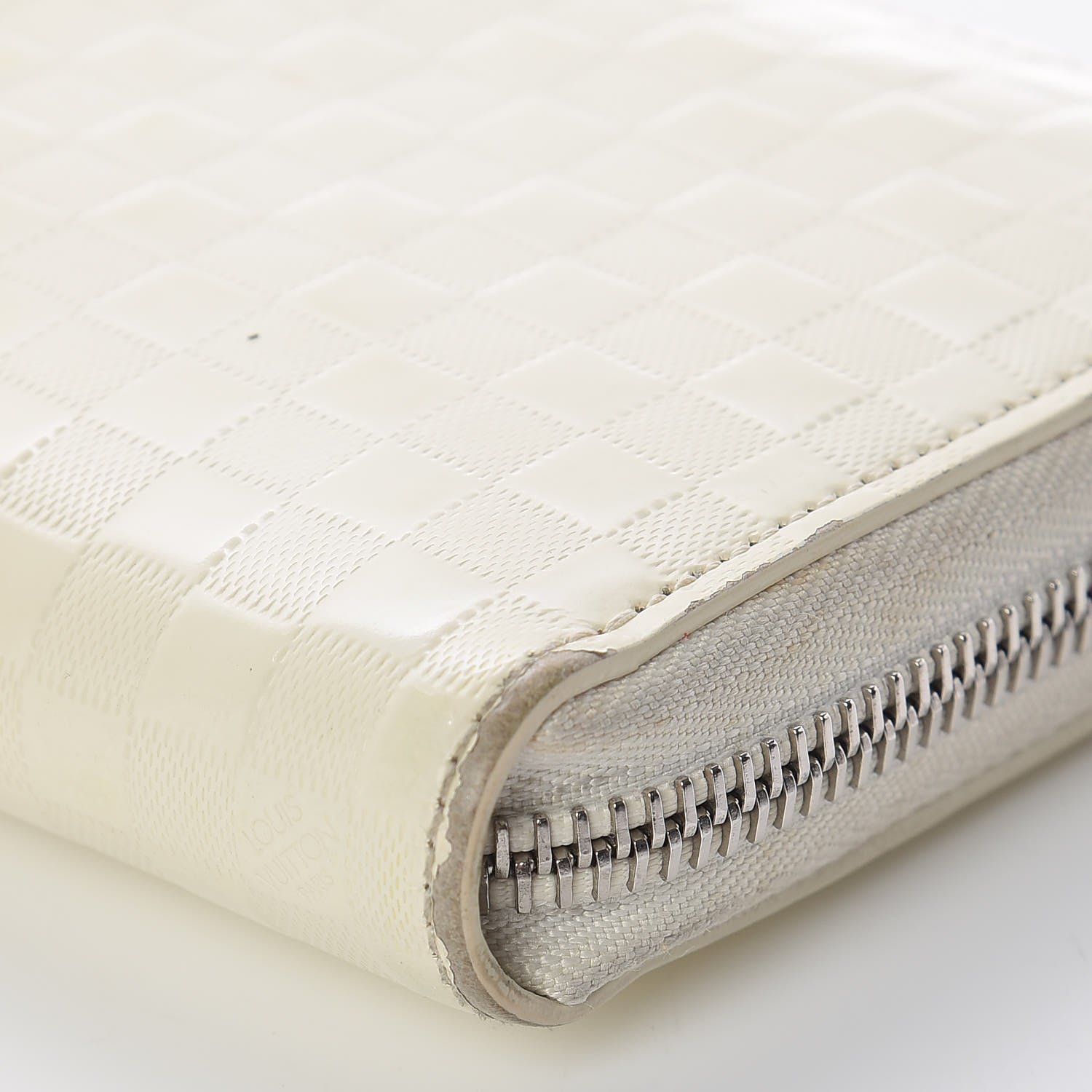 Louis Vuitton Shiny Calfskin Damier Facette Zippy Wallet Creme 9 of 20
