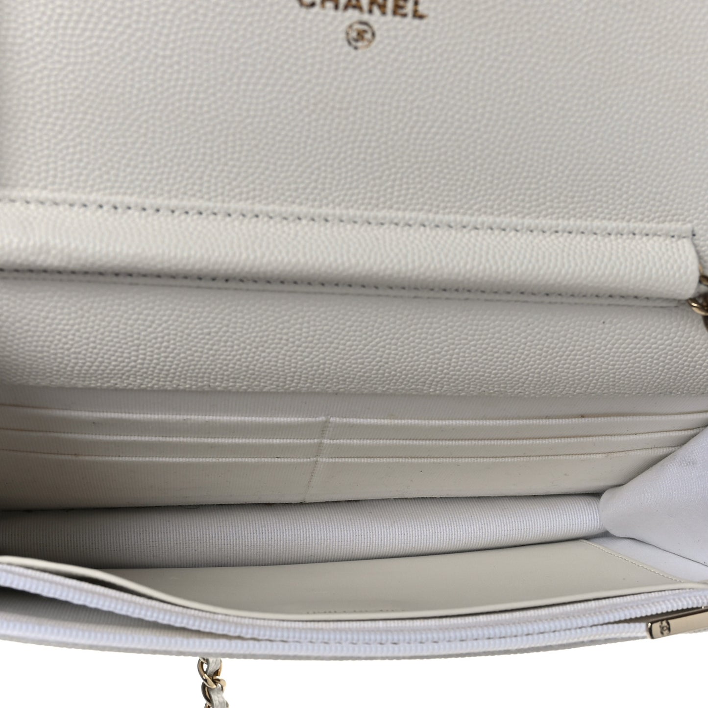 Caviar Quilted Wallet On Chain WOC White