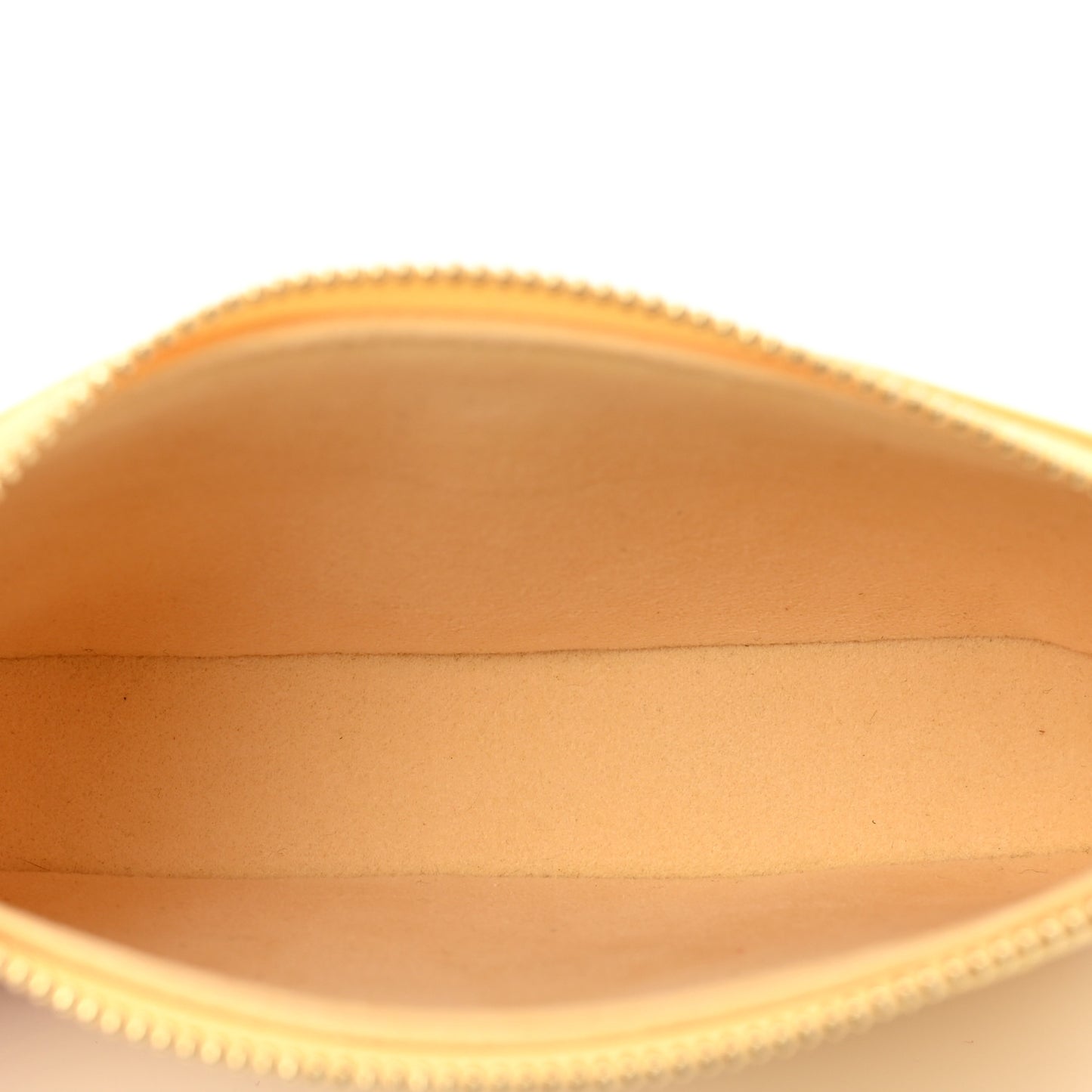 Metallic Vernis Valentine Mini Pochette Accessories Banana Fizz