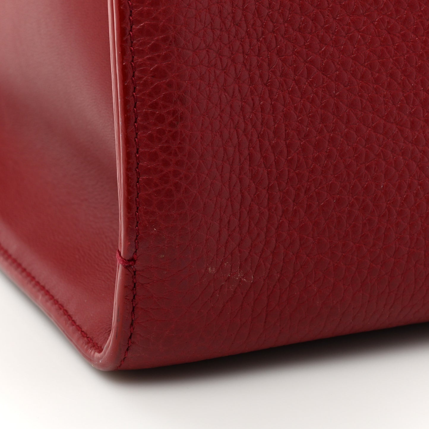 Bullcalf Medium Diorever Flap Red