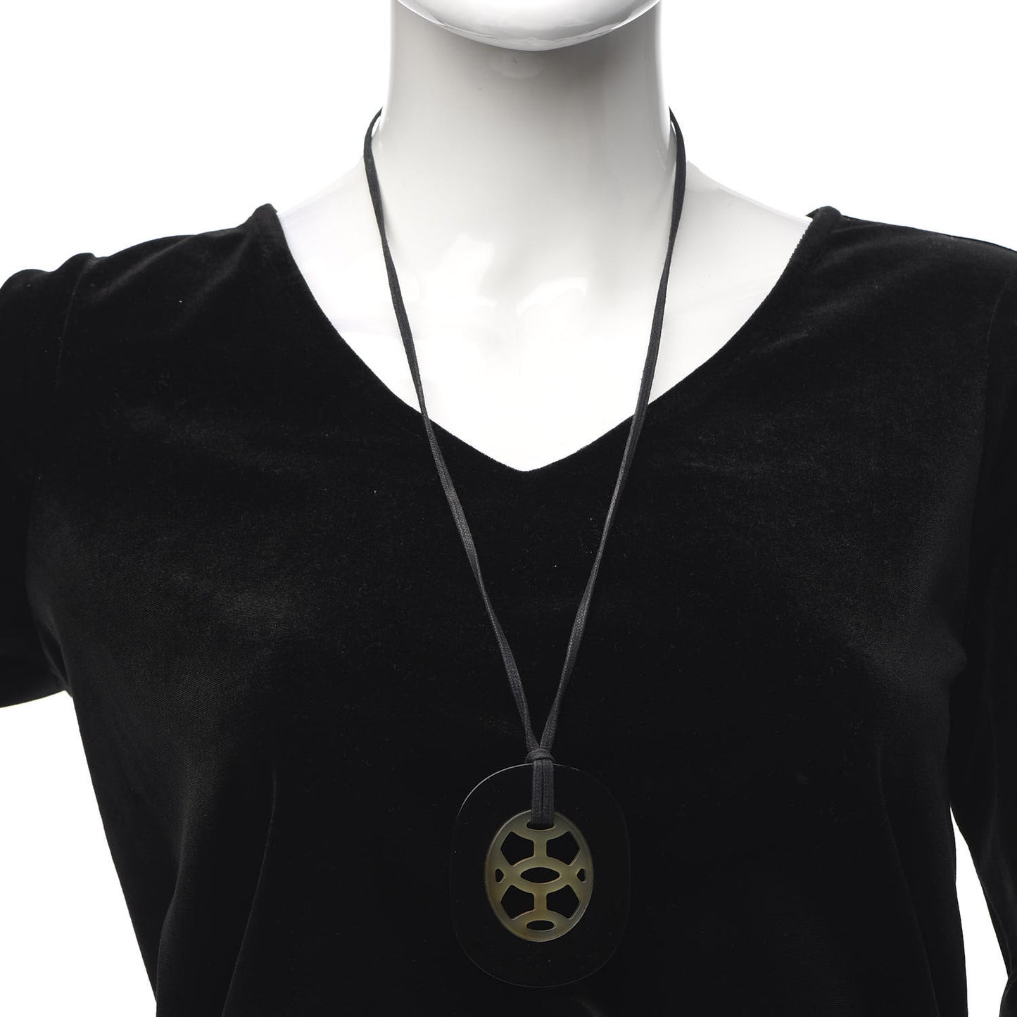 Buffalo Horn Lacquer Lift Necklace Black