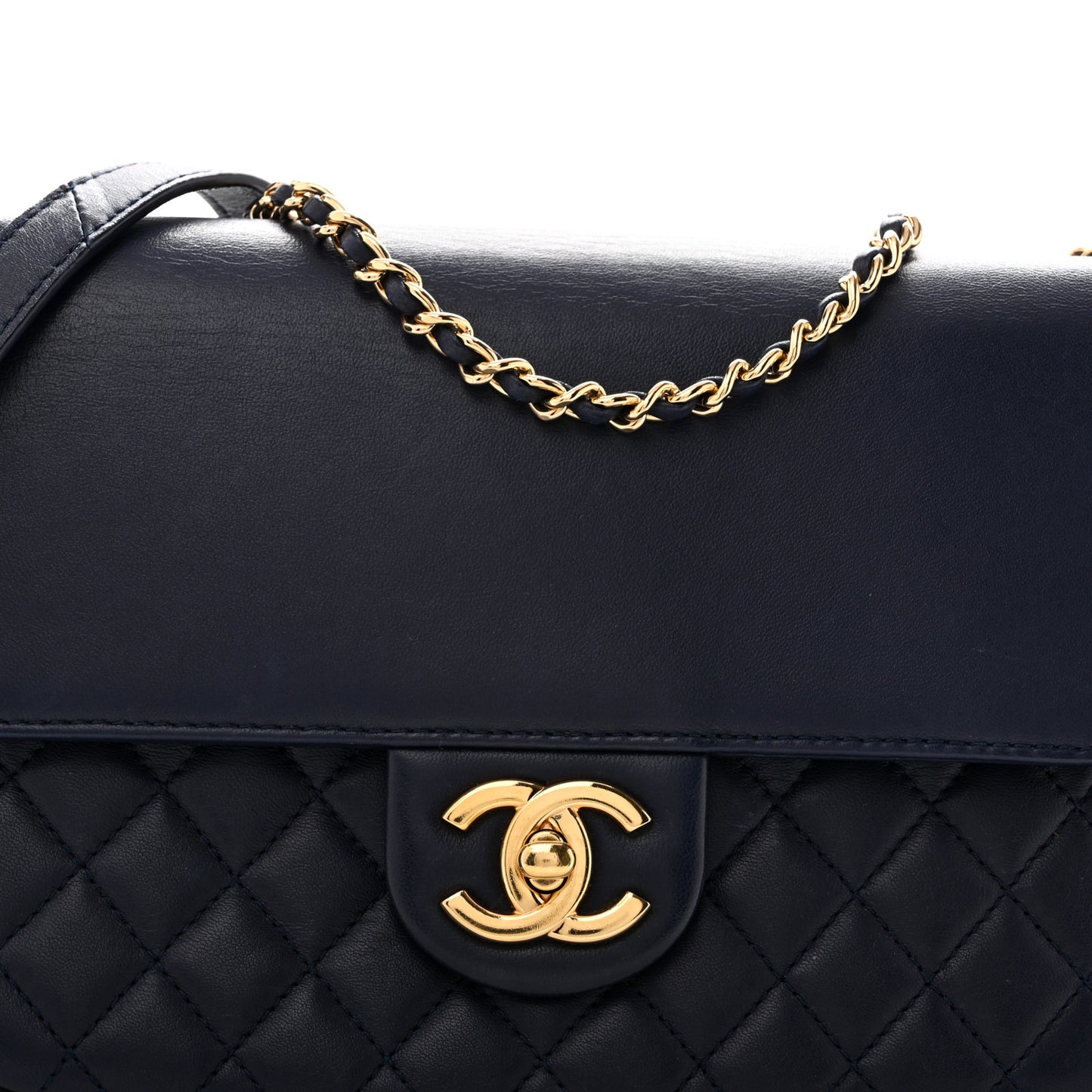 Lambskin Quilted Large CC Unchained Crossbody Navy
