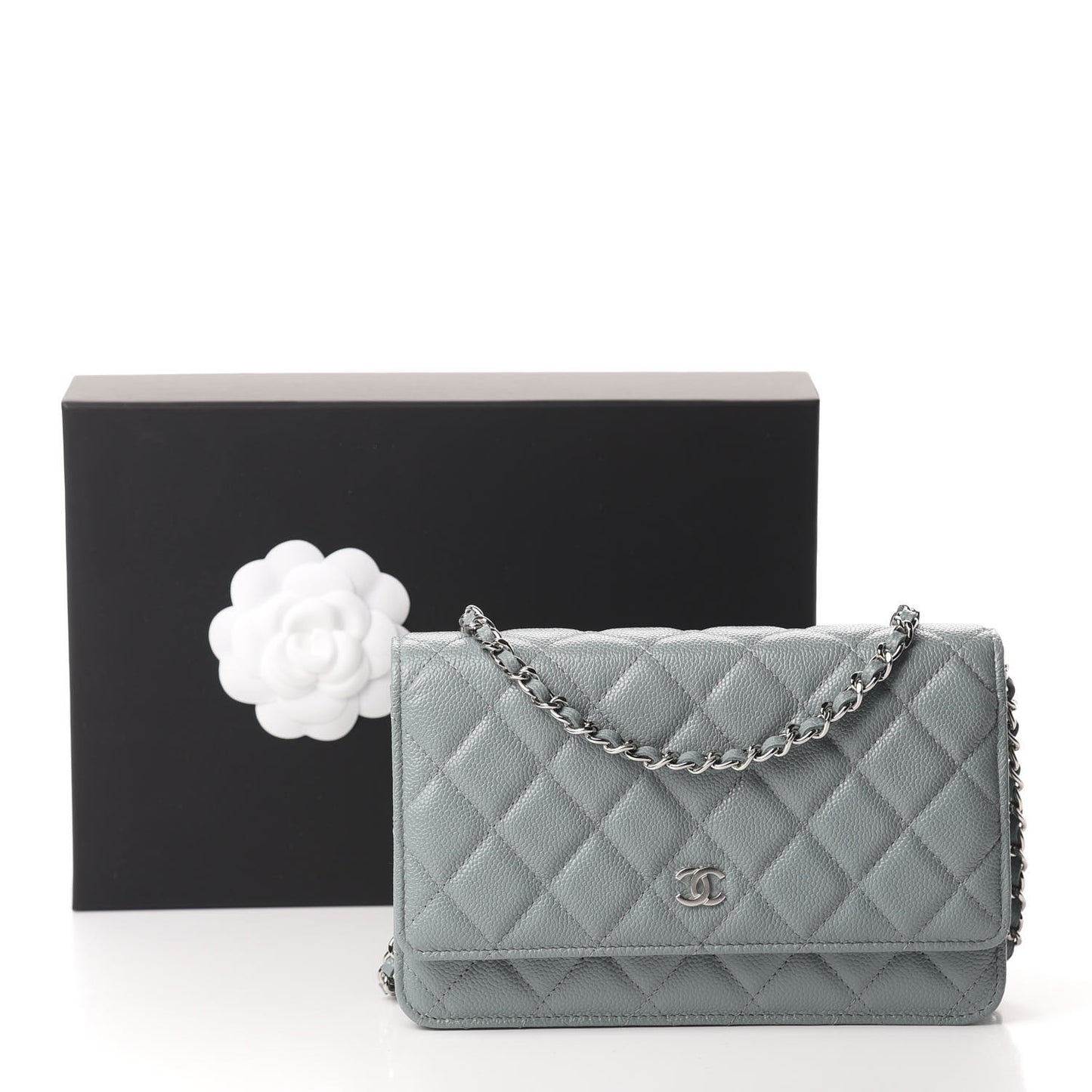 Caviar Quilted Wallet On Chain WOC Light Blue